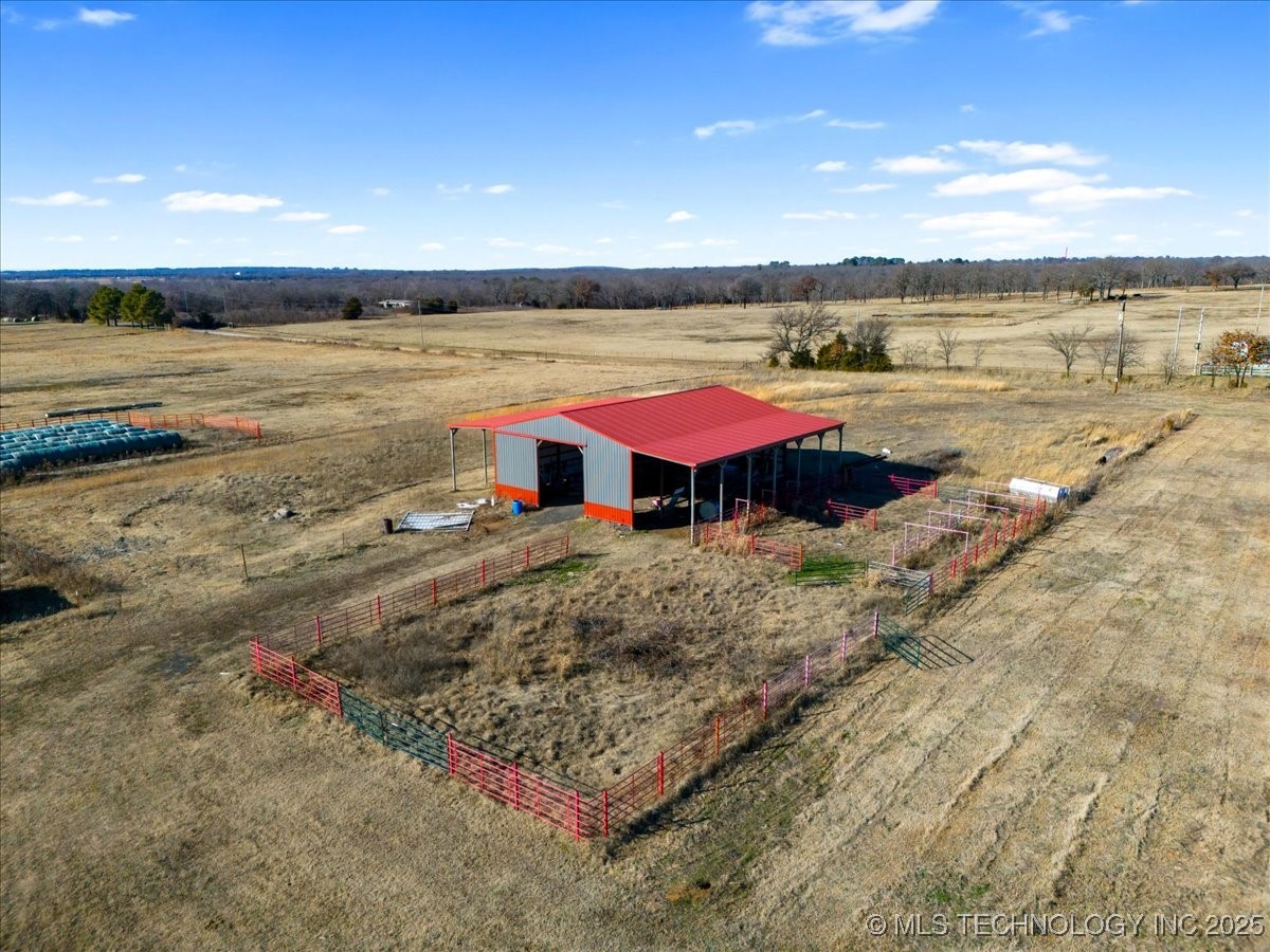 427588 E 1050 Property Photo 7