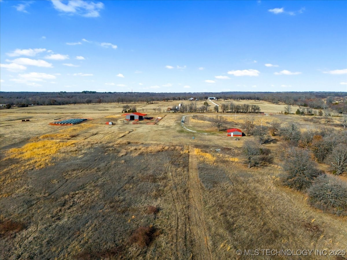 427588 E 1050 Property Photo 44
