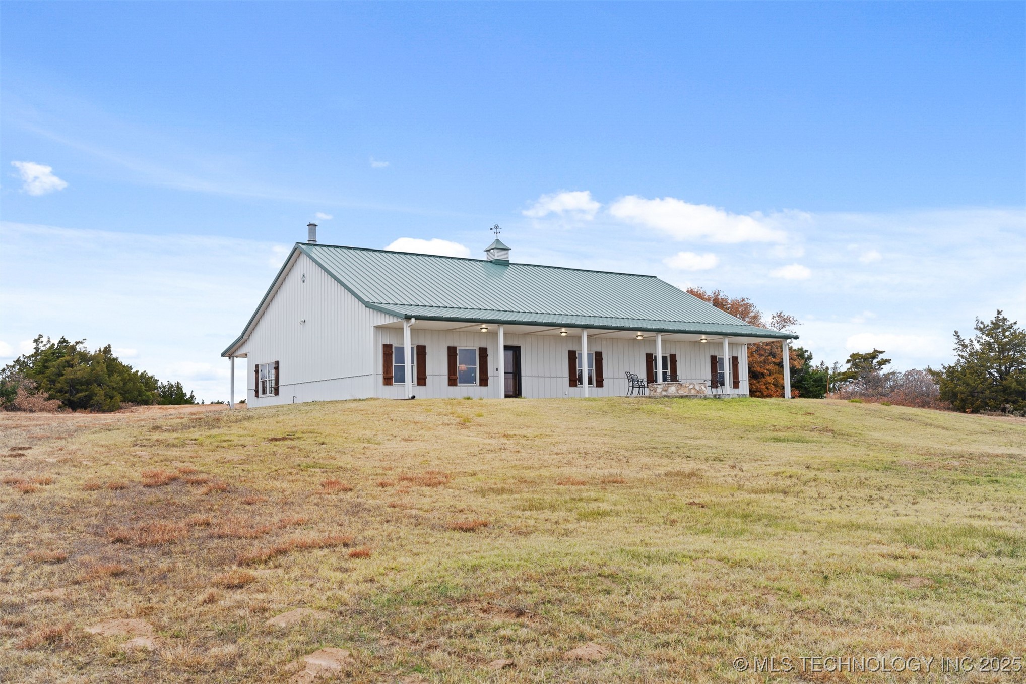 61995 Southeast County Road Property Photo 6