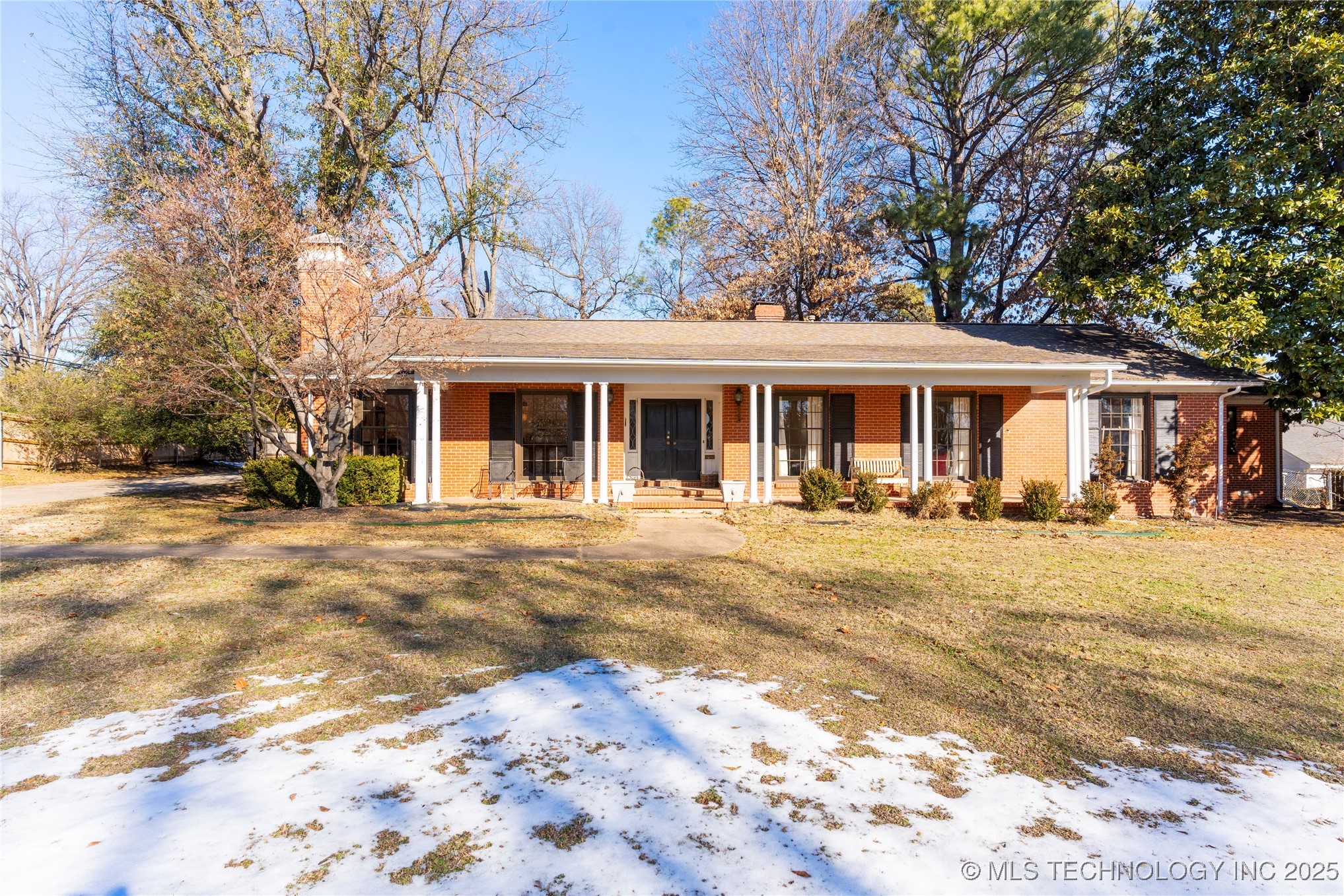 2721 E 42nd Street Property Photo