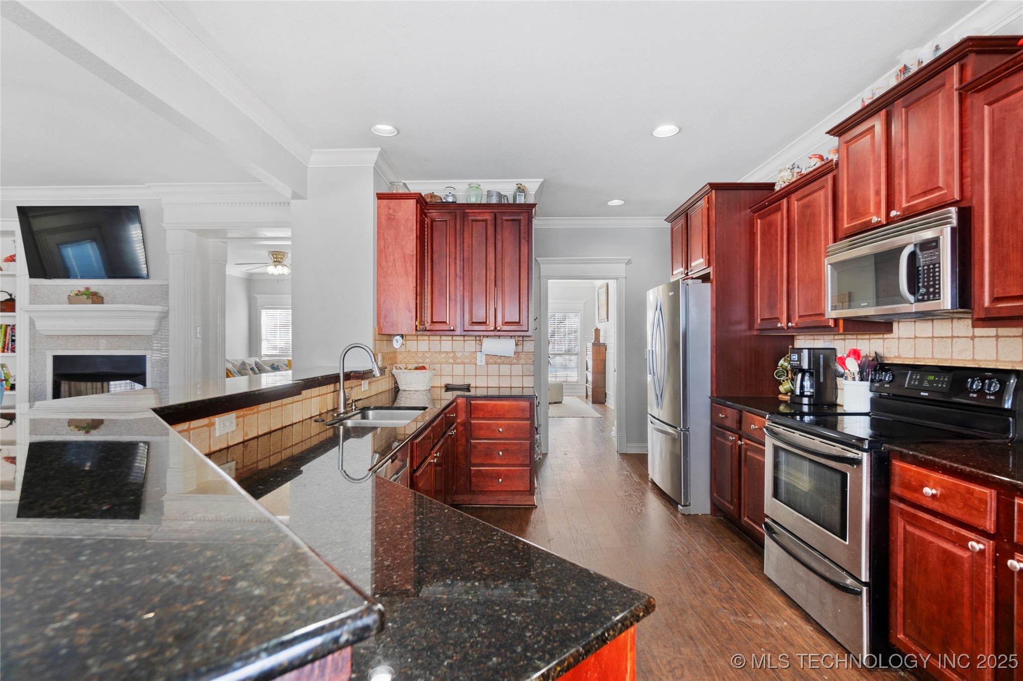 5413 S Redbud Avenue Property Photo 23