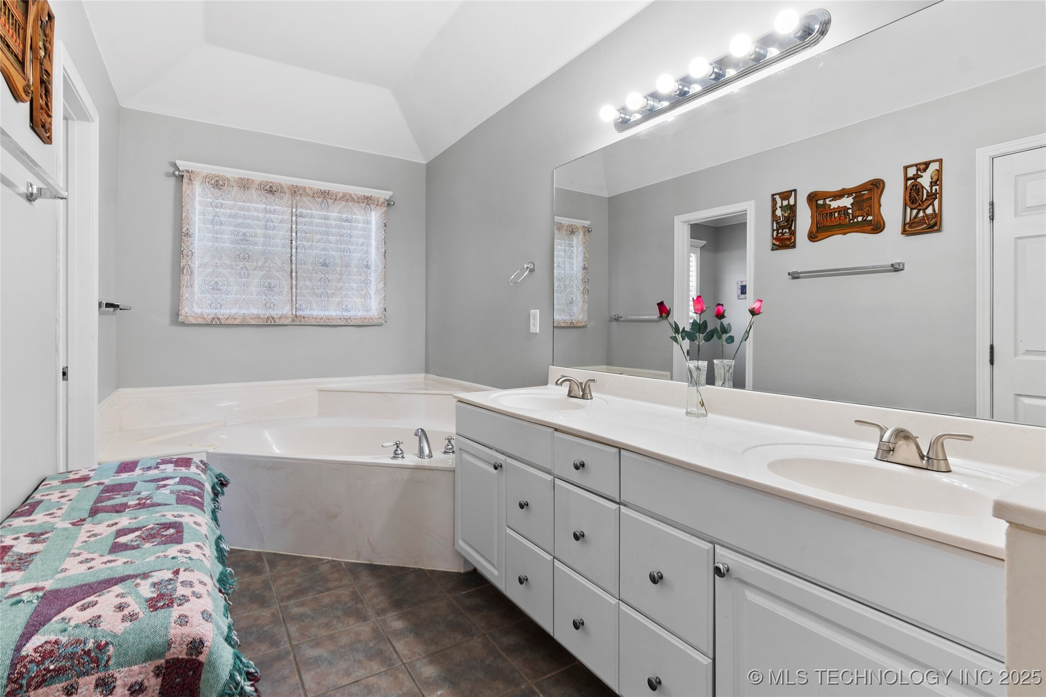 5413 S Redbud Avenue Property Photo 39
