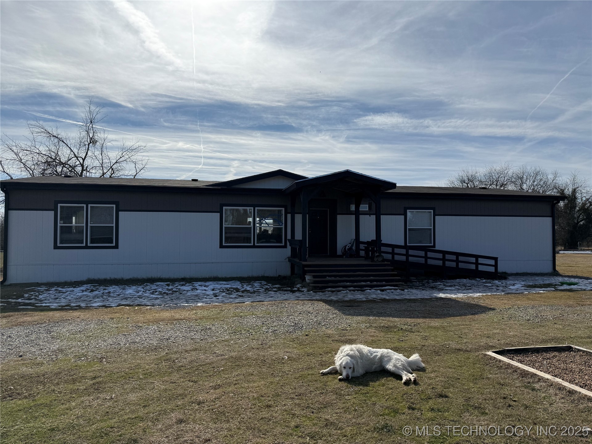 6328 Pritchard Property Photo 2