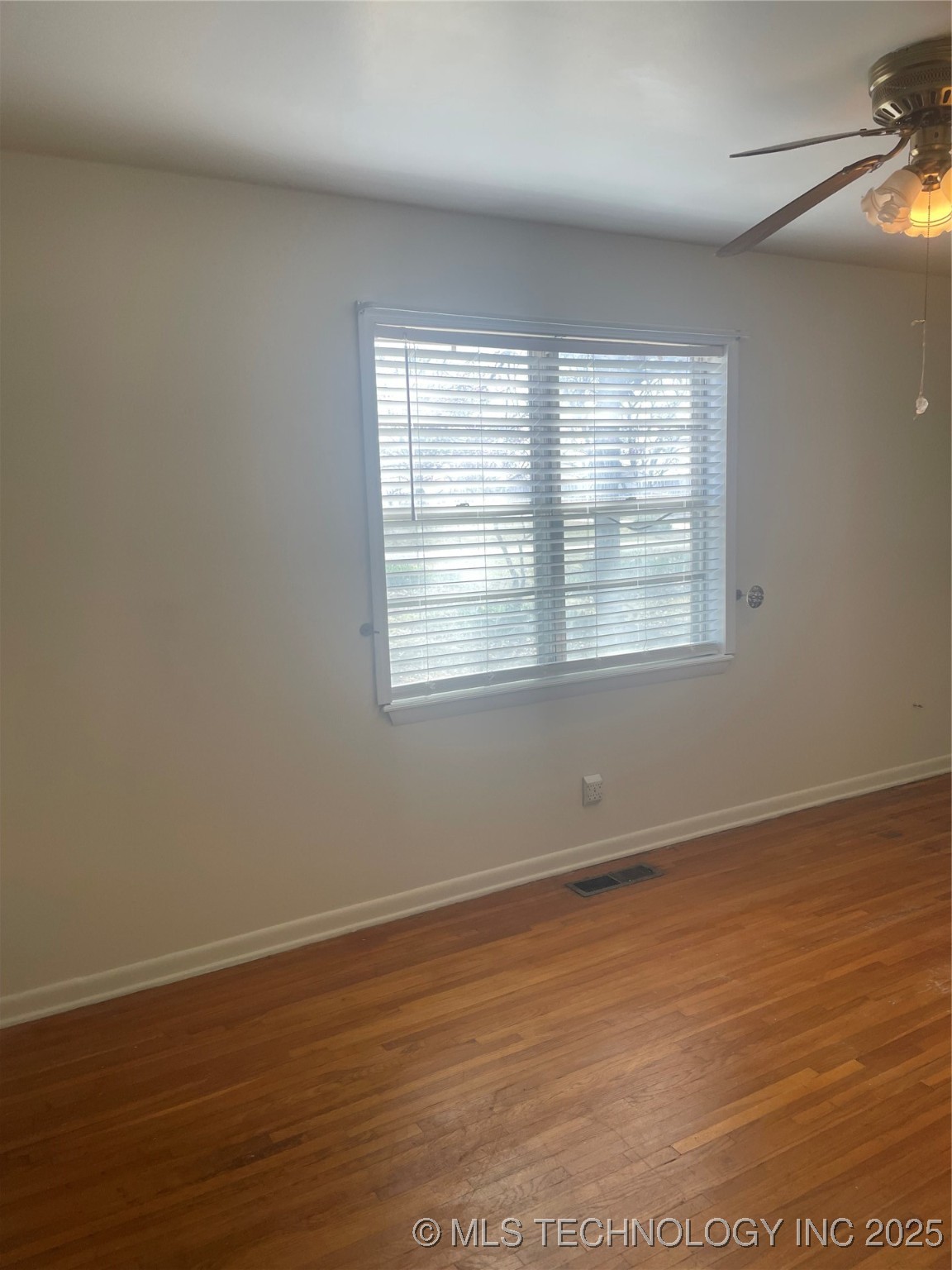 3031 N 430 Property Photo 14