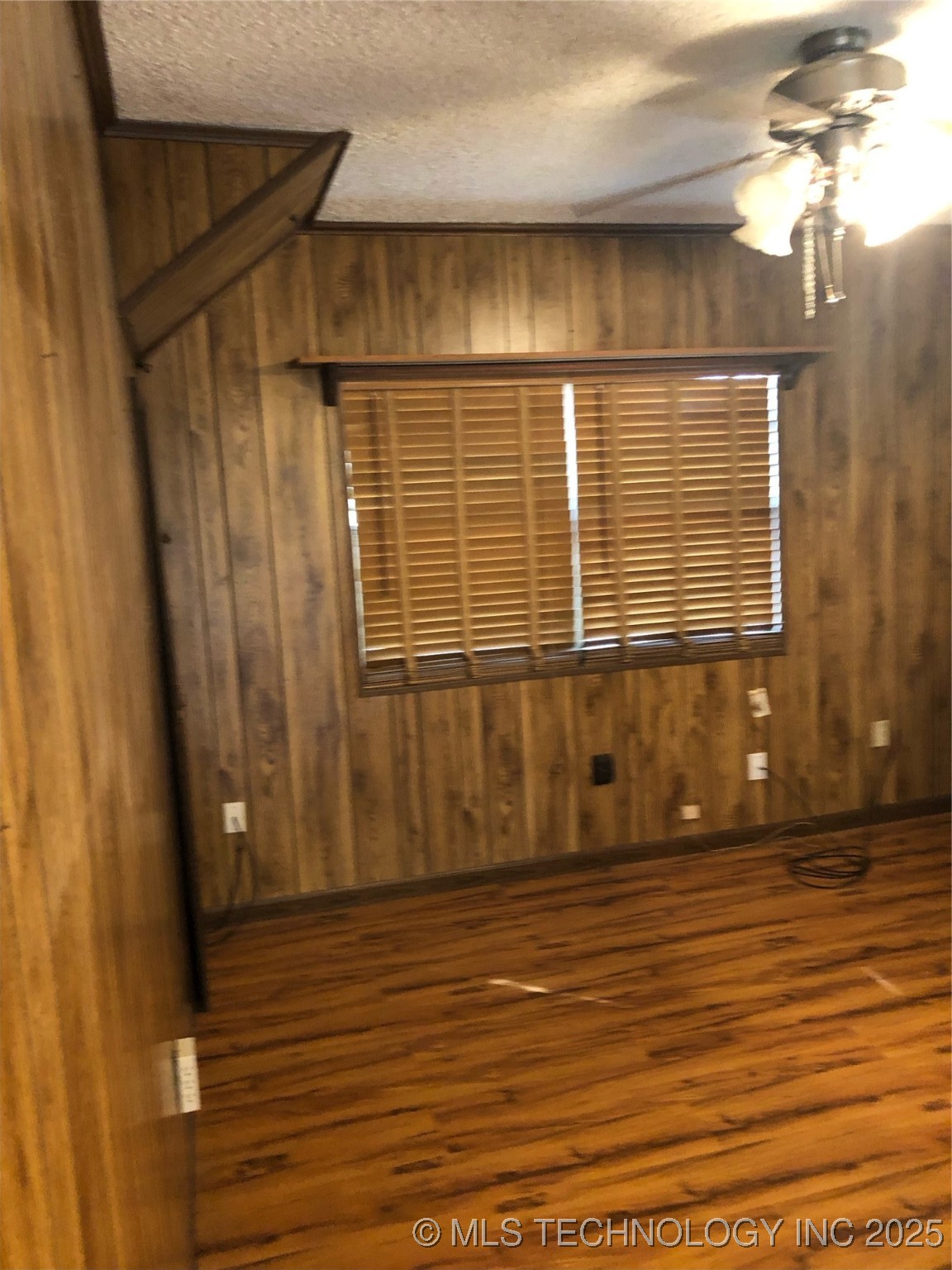 3031 N 430 Property Photo 19