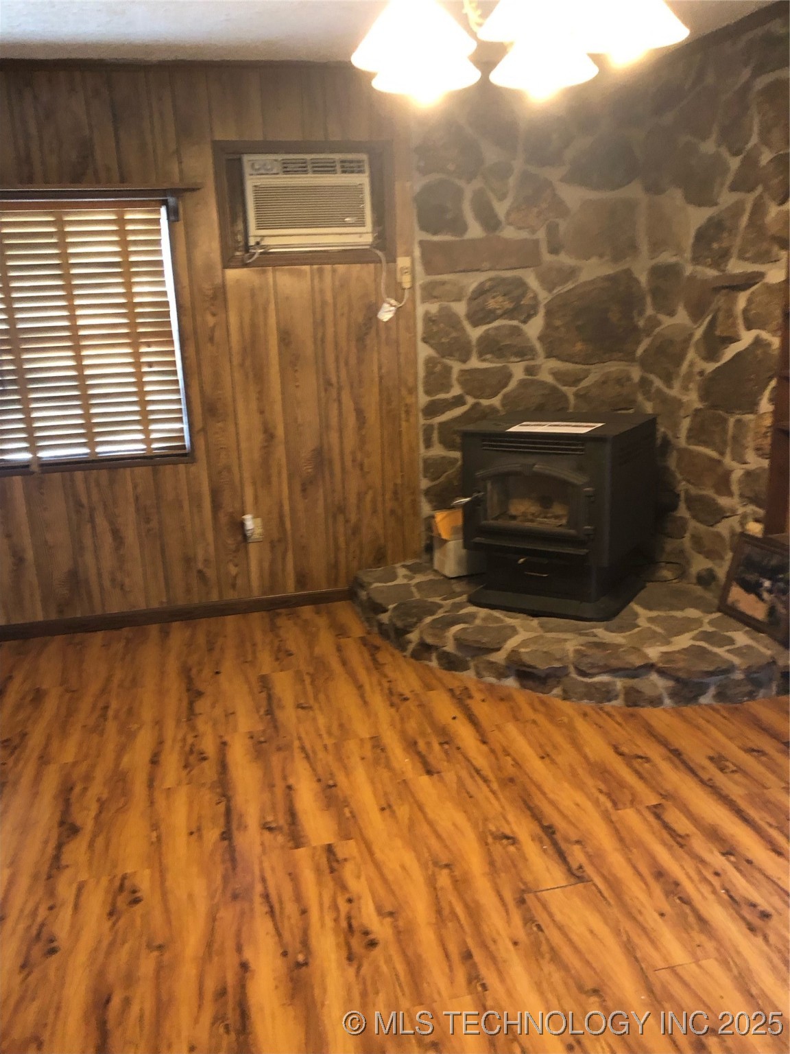3031 N 430 Property Photo 23