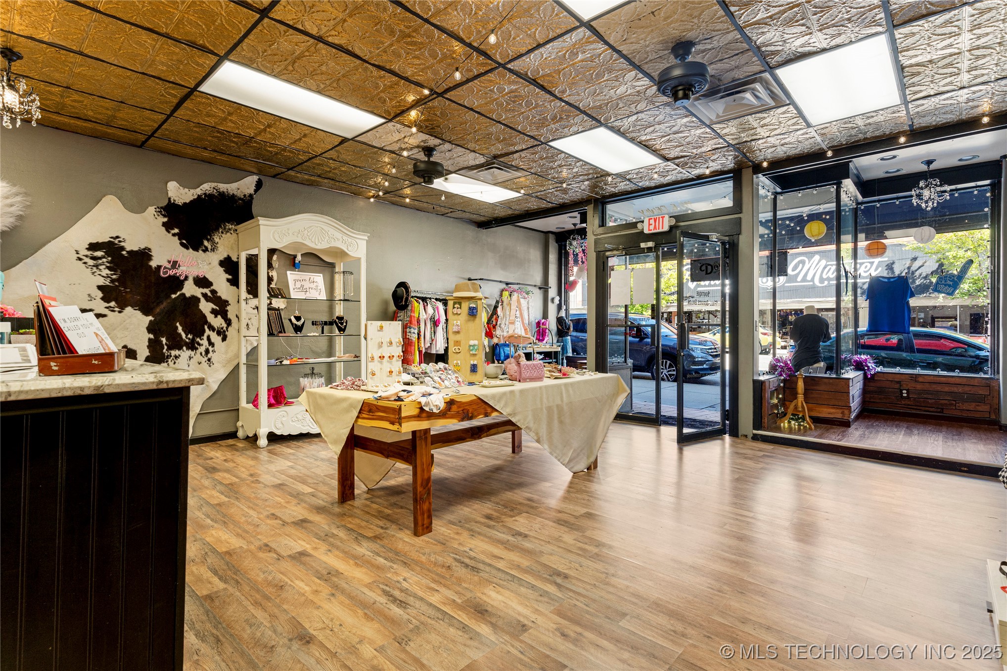 112 E Dewey Avenue Property Photo 19
