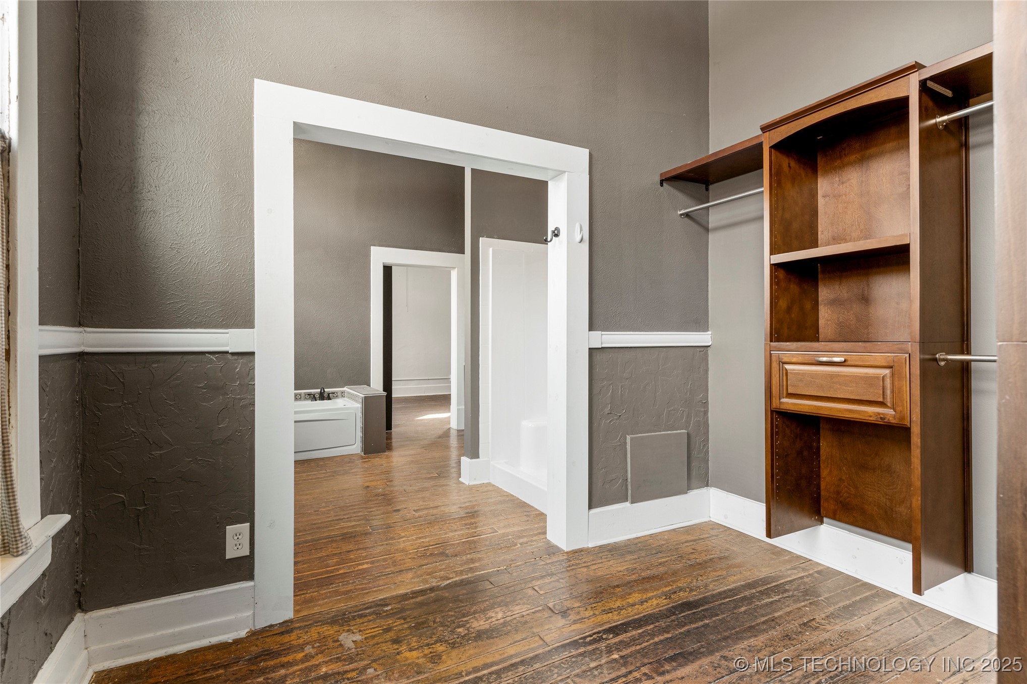 112 E Dewey Avenue Property Photo 47