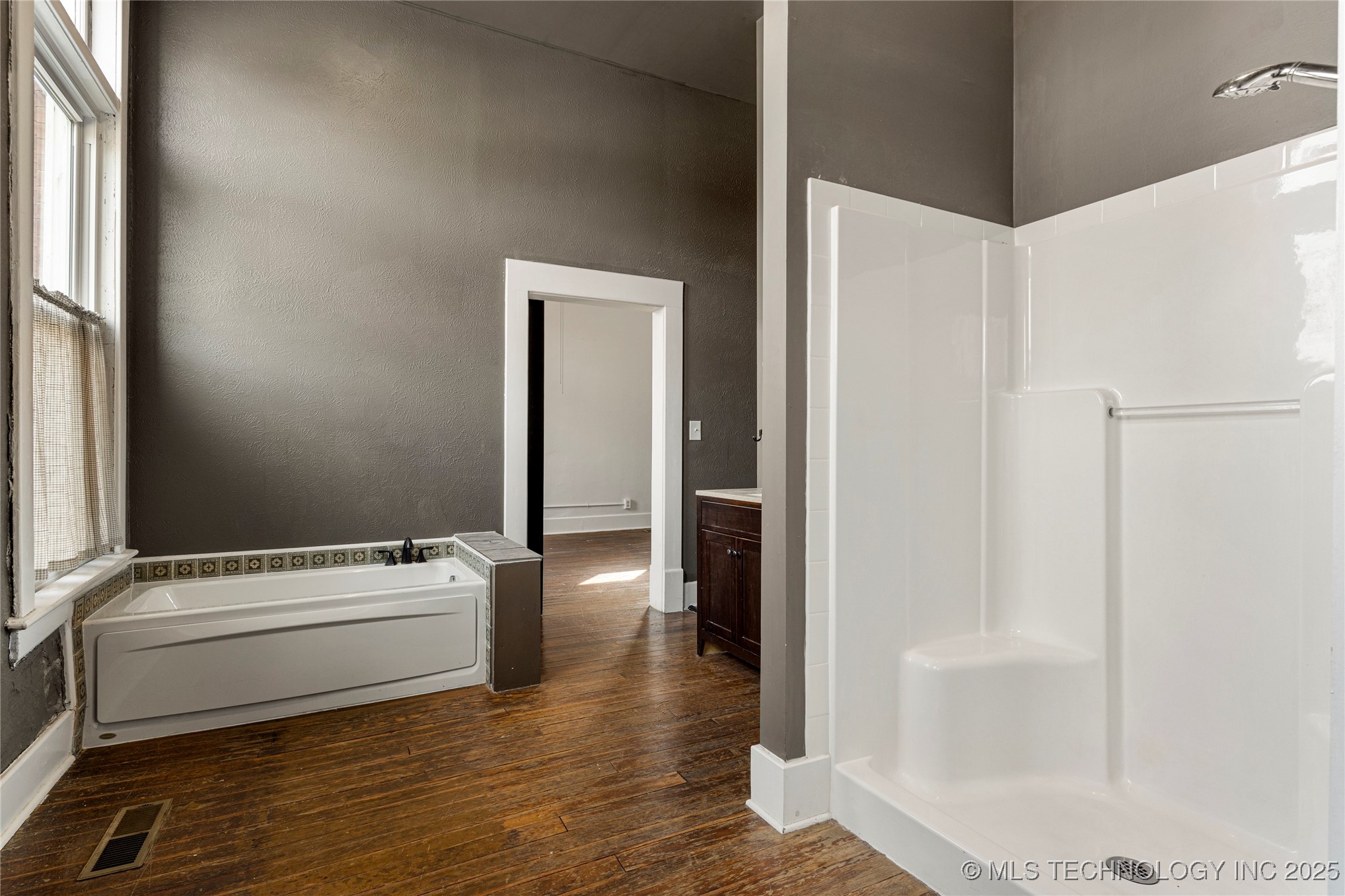 112 E Dewey Avenue Property Photo 48