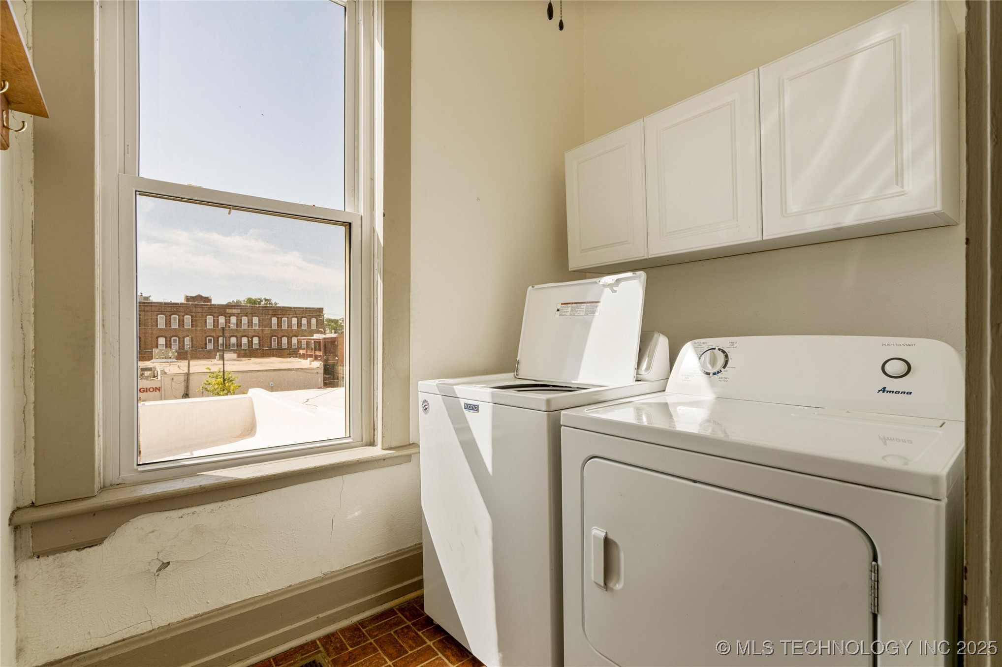 112 E Dewey Avenue Property Photo 60