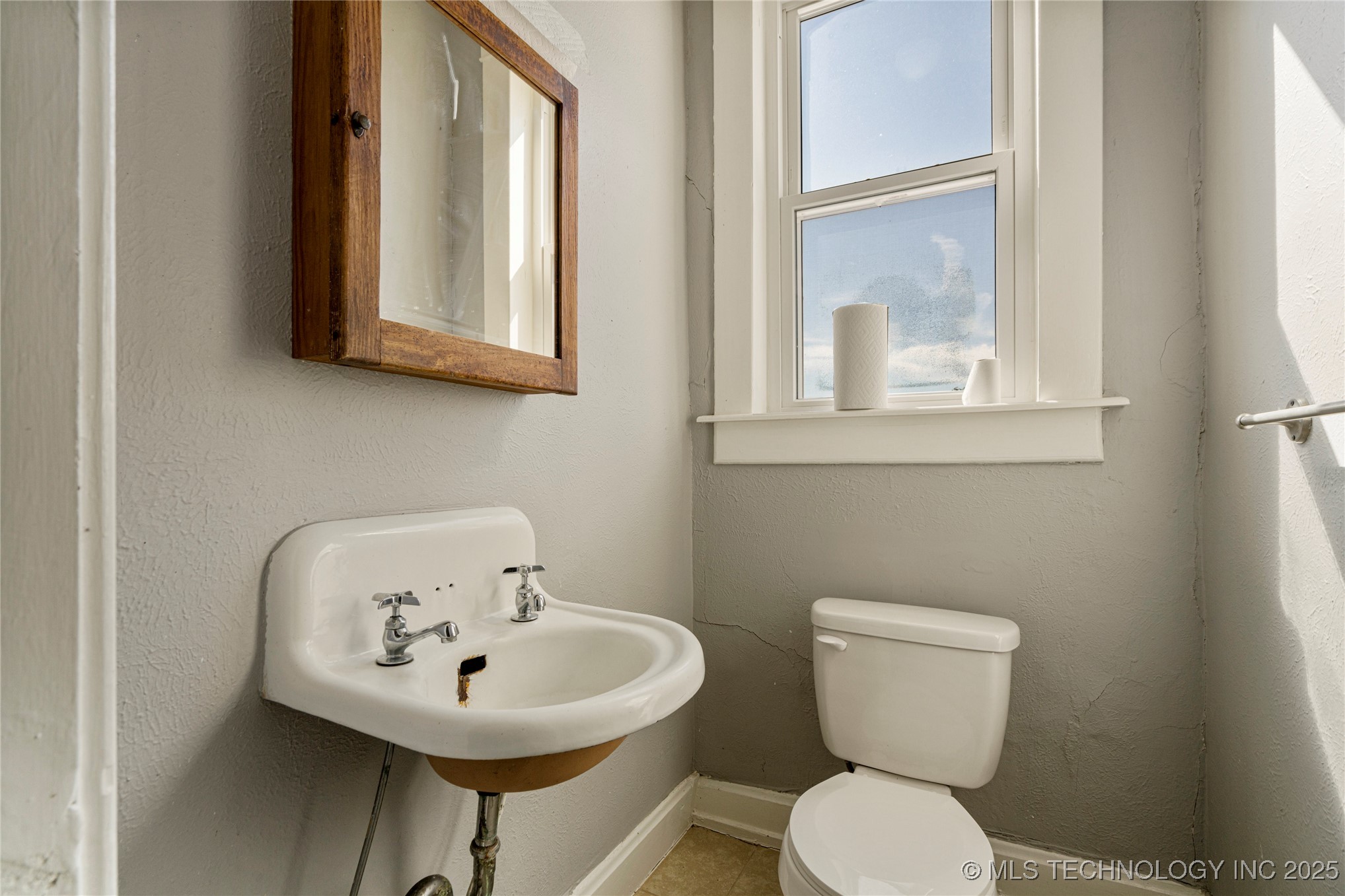 112 E Dewey Avenue Property Photo 61