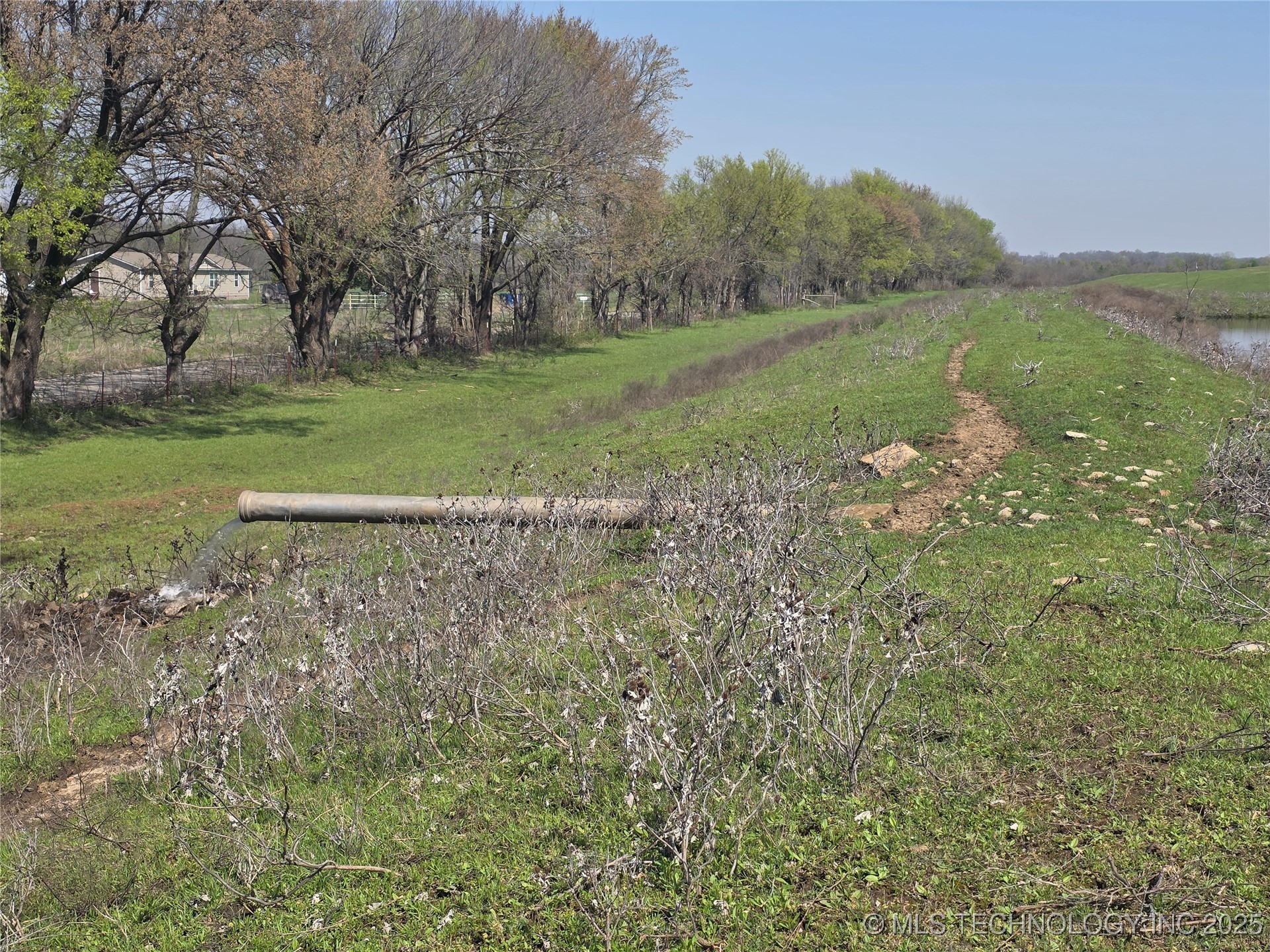 426494 E 250 Road Property Photo 30
