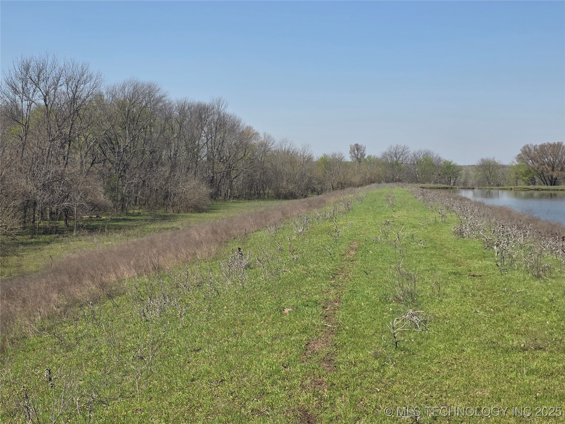 426494 E 250 Road Property Photo 31
