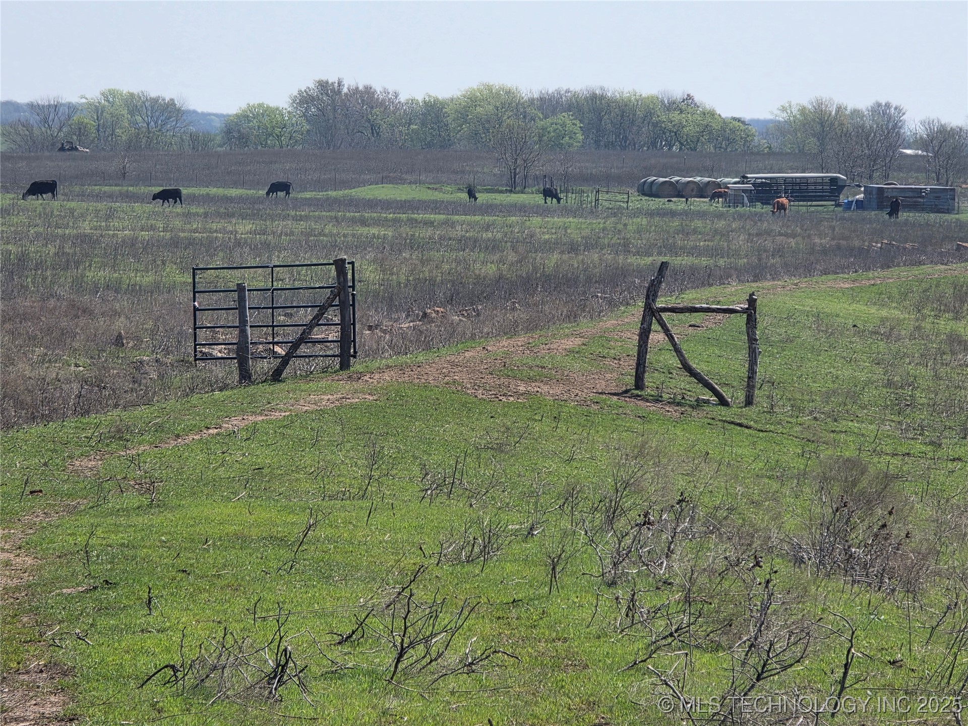 426494 E 250 Road Property Photo 37