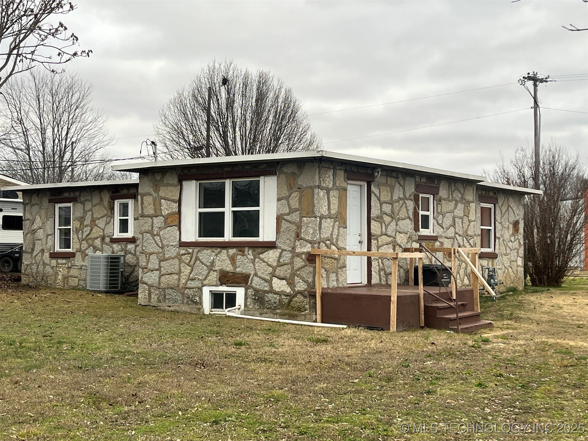 3816 Indiana Street Property Photo 2