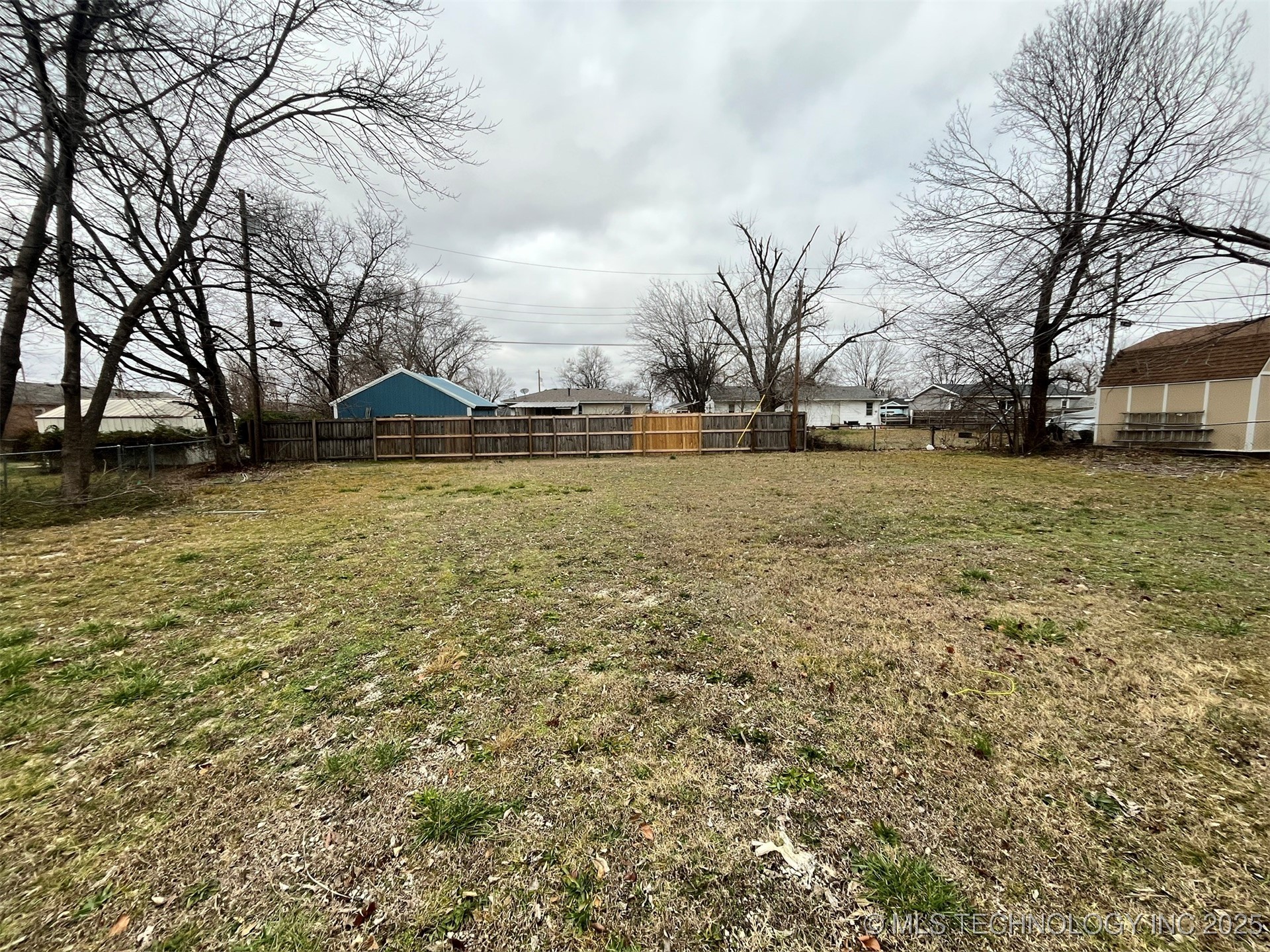 3816 Indiana Street Property Photo 3