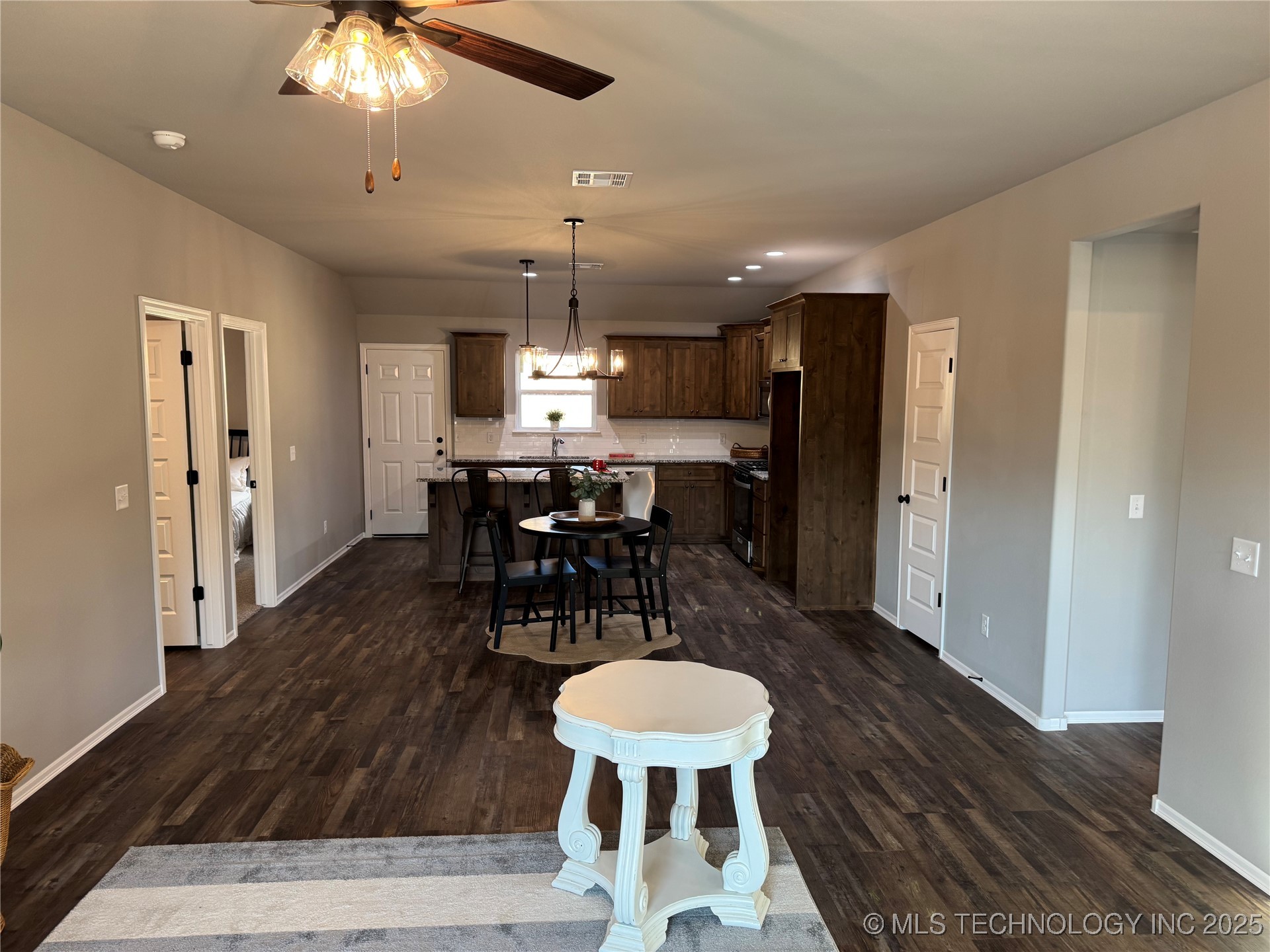 400 S Muskogee Street Property Photo 7