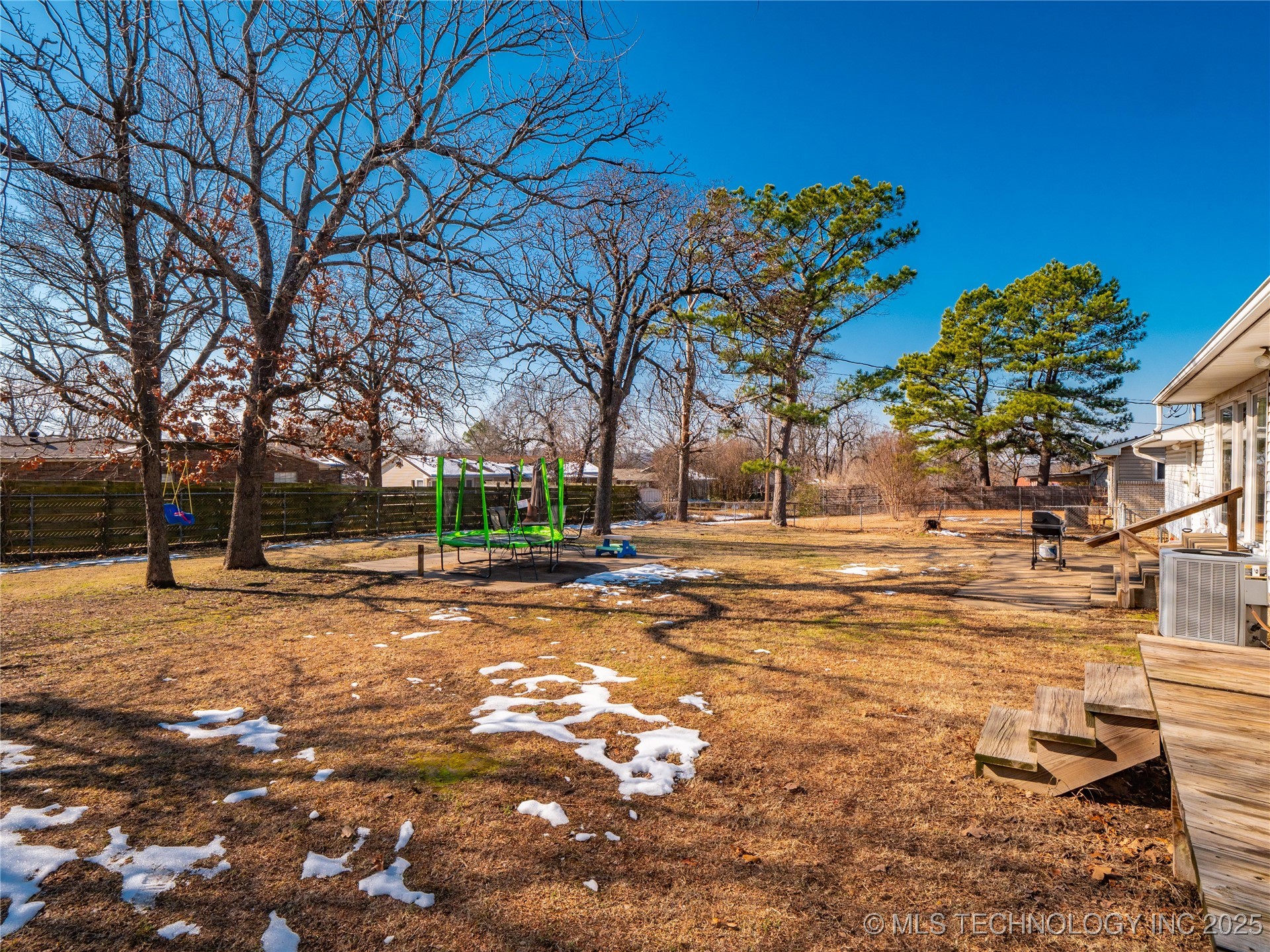 1600 E Seminole Avenue Property Photo 33