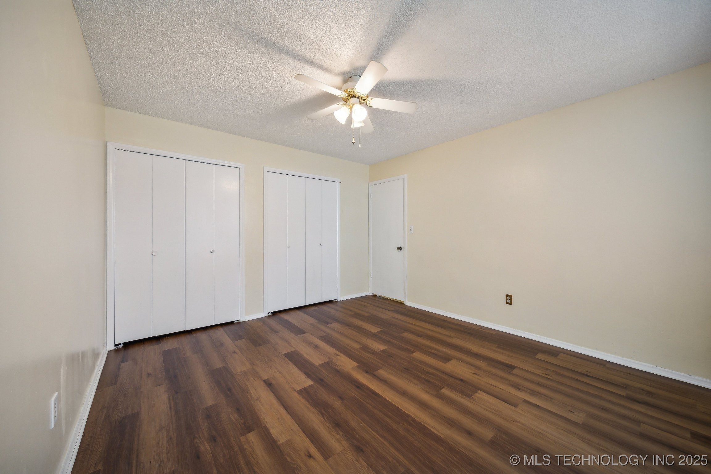 12008 E 28th Street Property Photo 14
