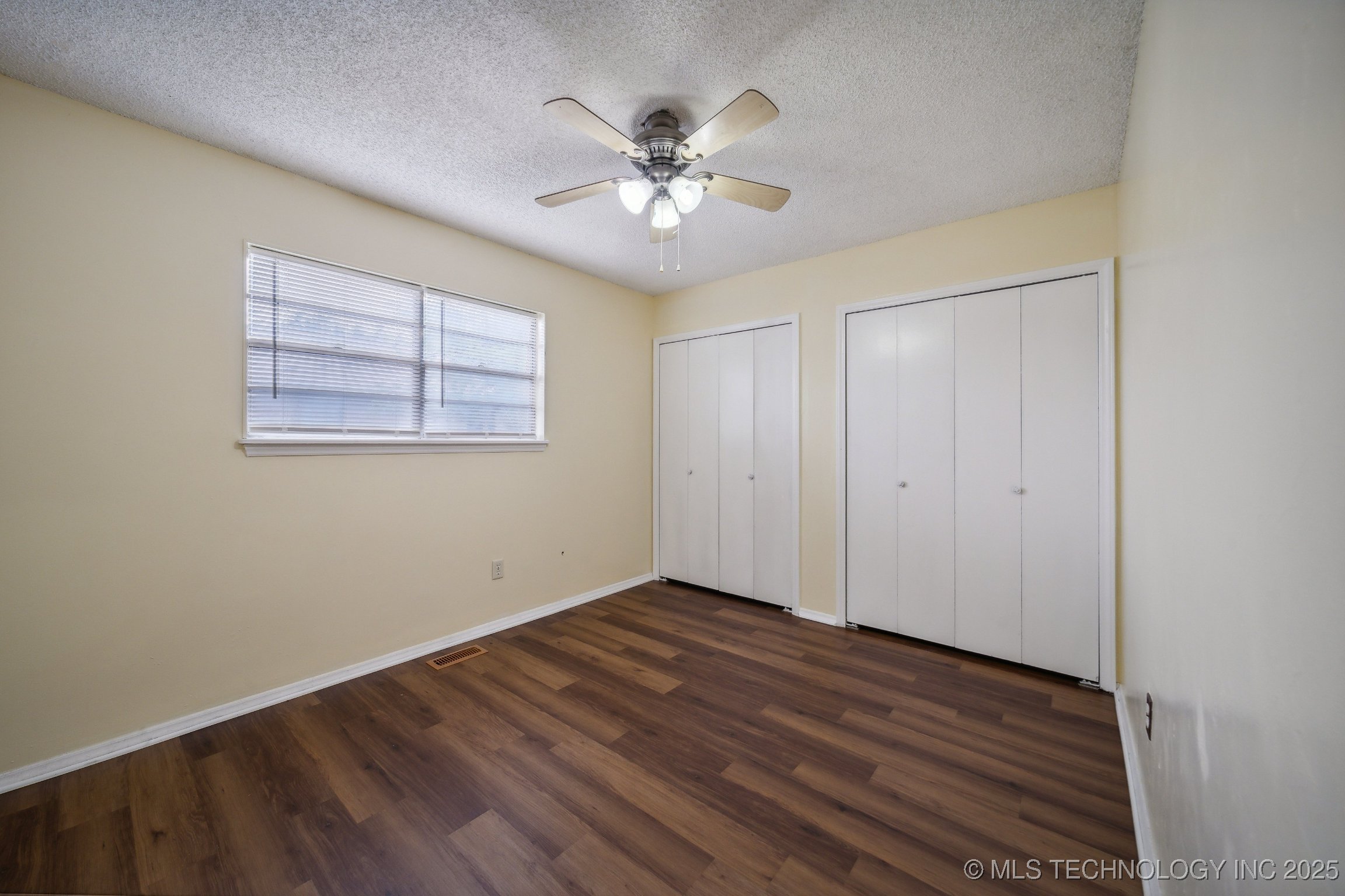 12008 E 28th Street Property Photo 17