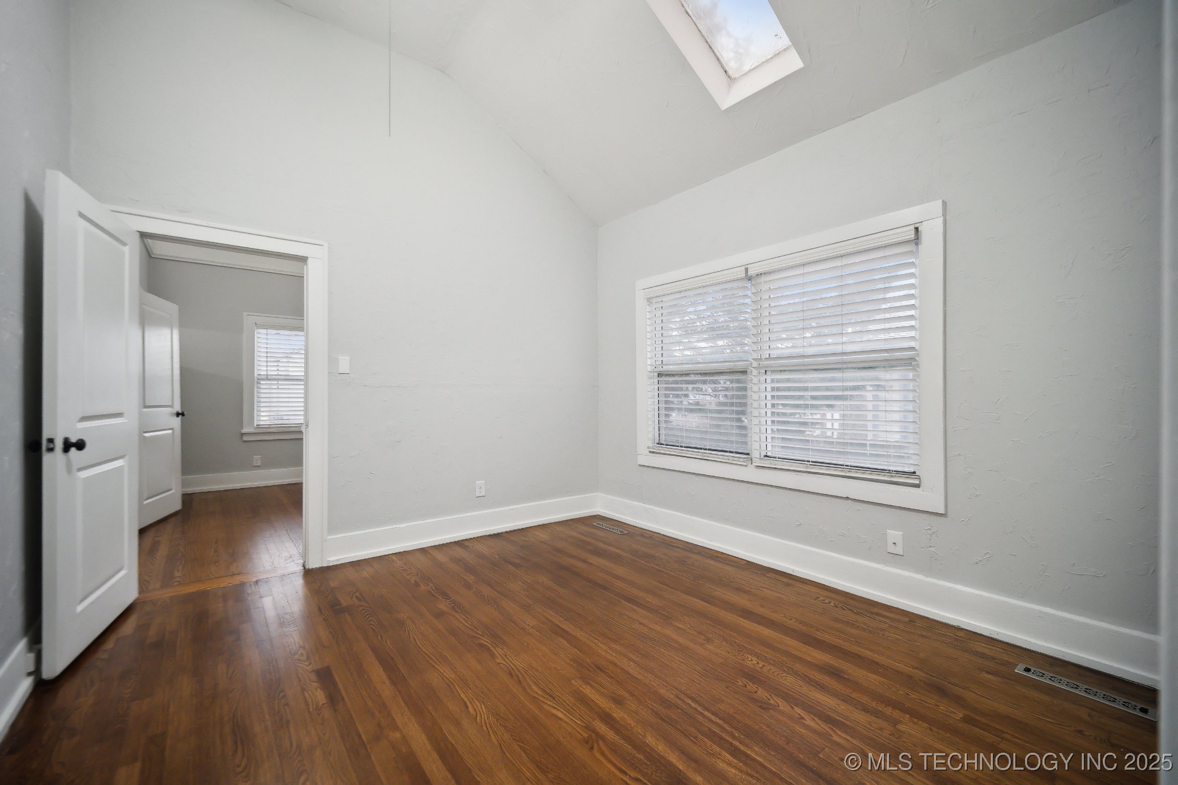 1732 E 14th Place Property Photo 15