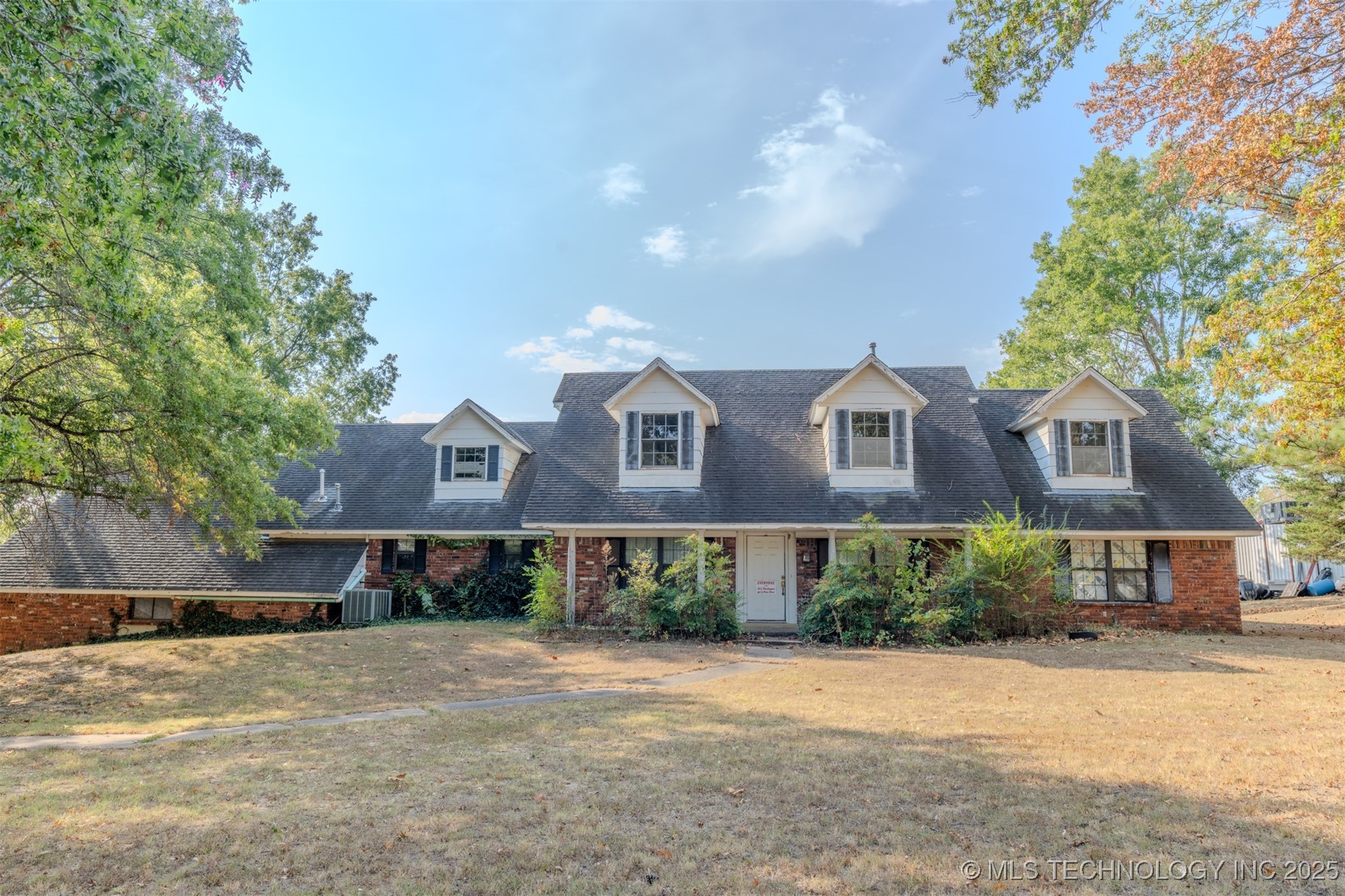 8202 E 485 Road Property Photo 2