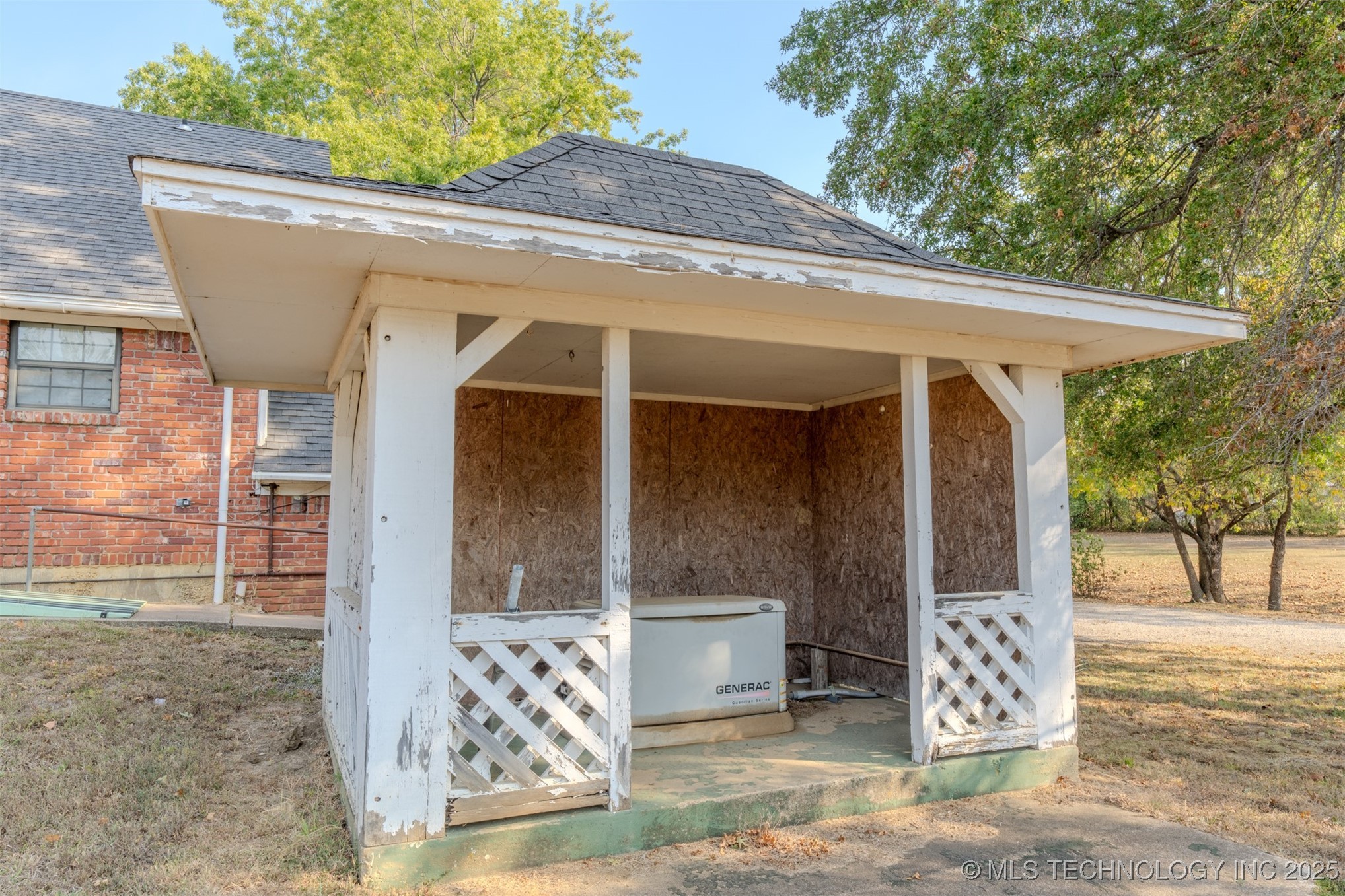 8202 E 485 Road Property Photo 9