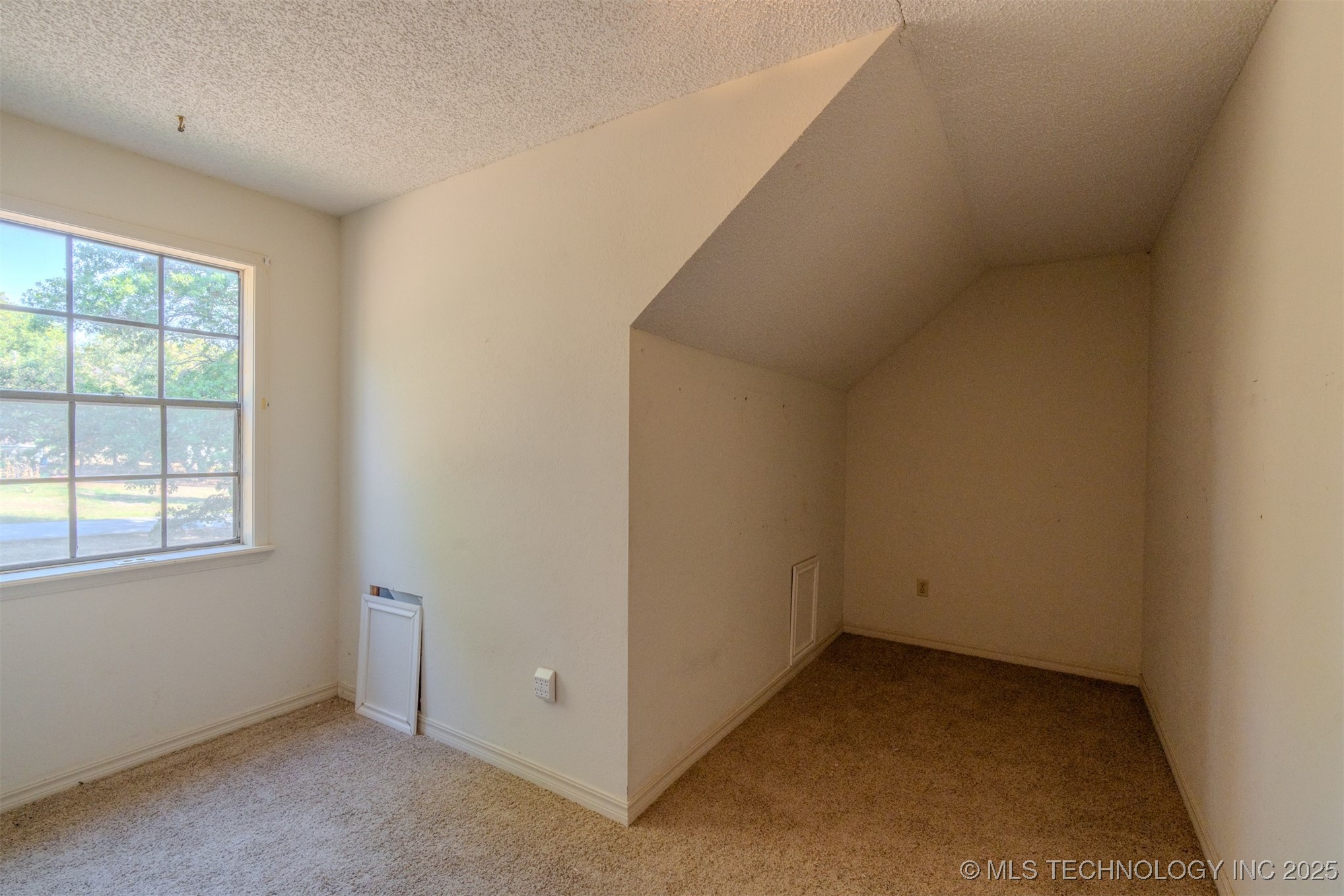 8202 E 485 Road Property Photo 13