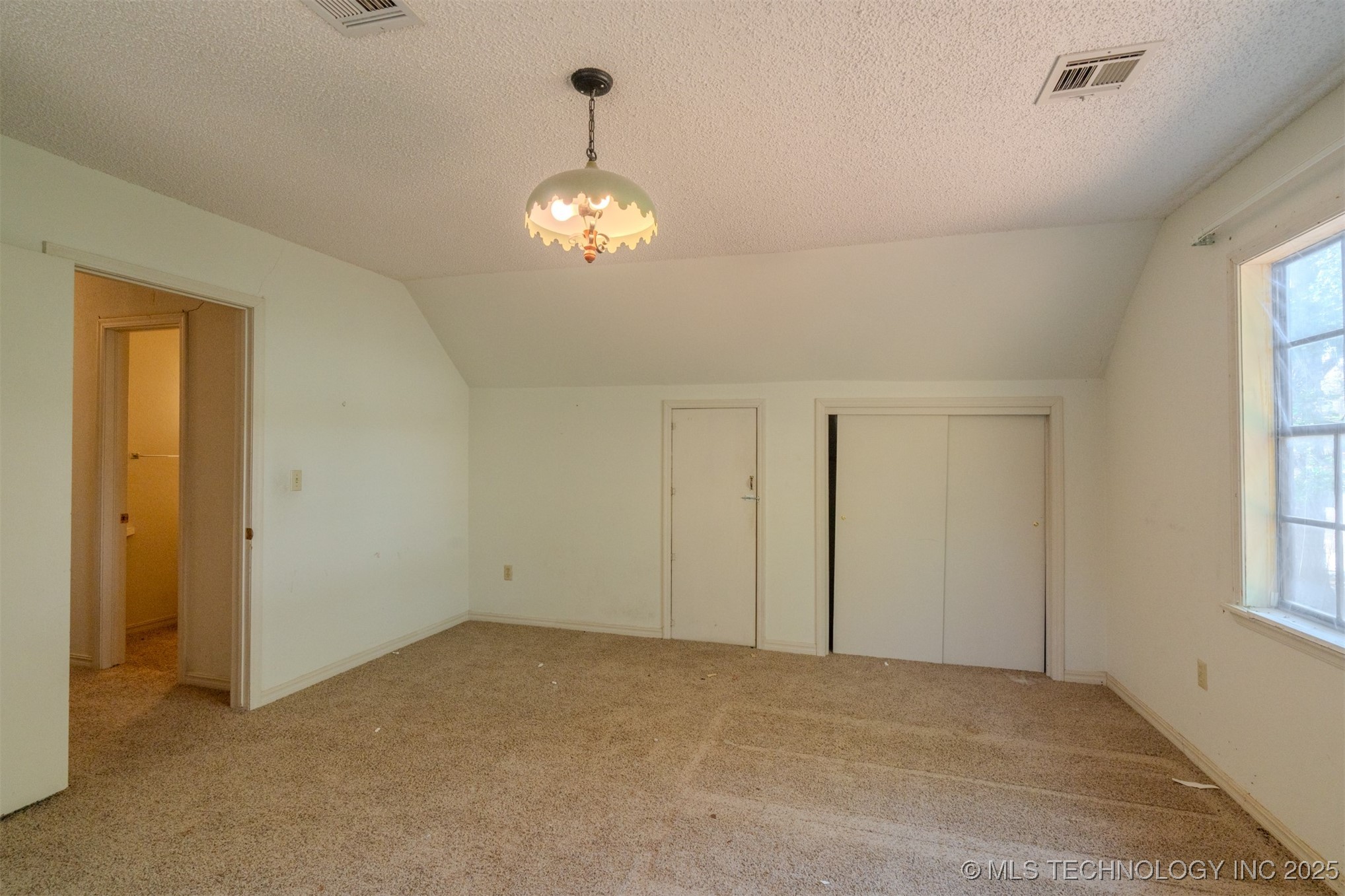 8202 E 485 Road Property Photo 17