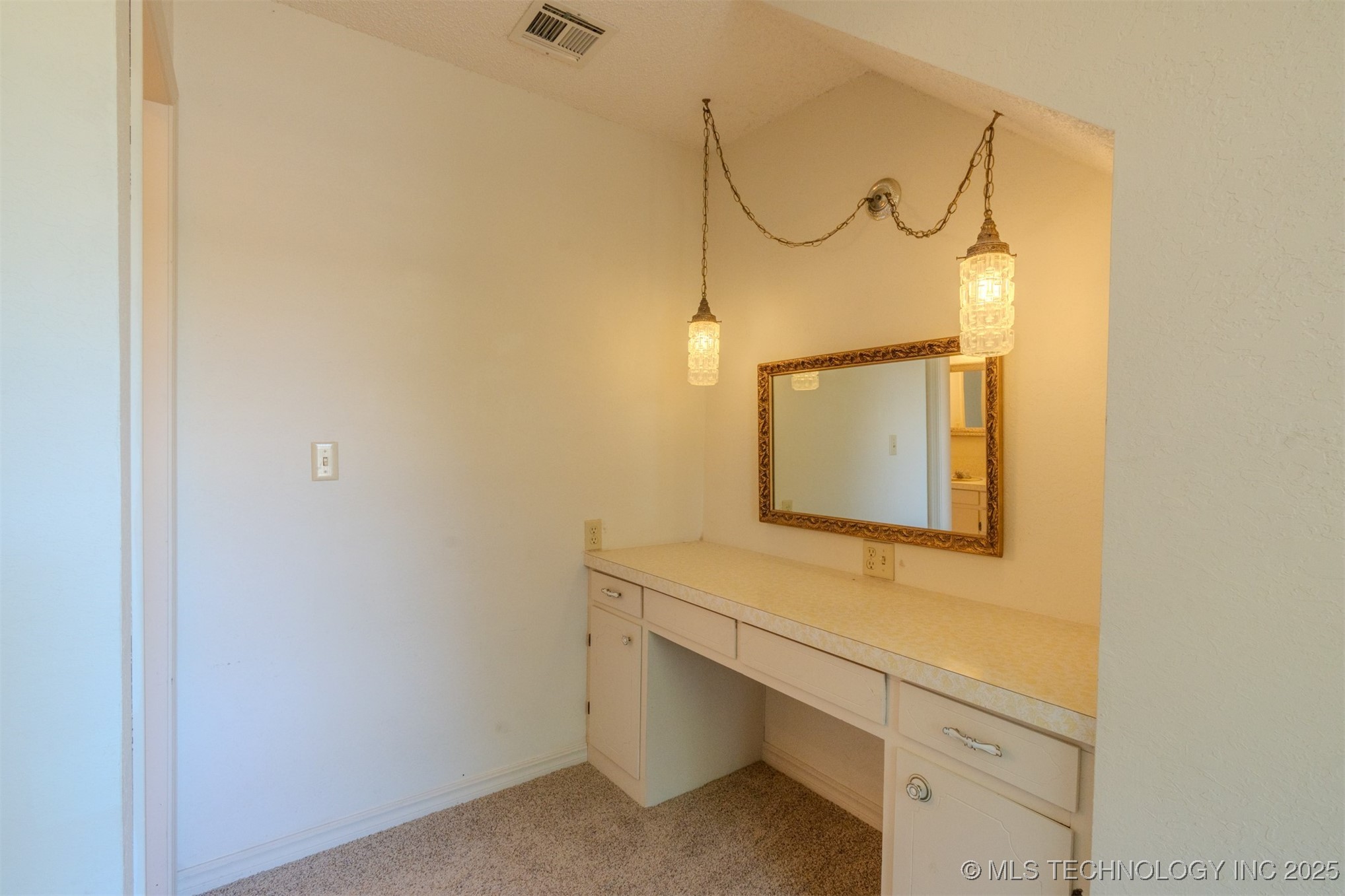 8202 E 485 Road Property Photo 26