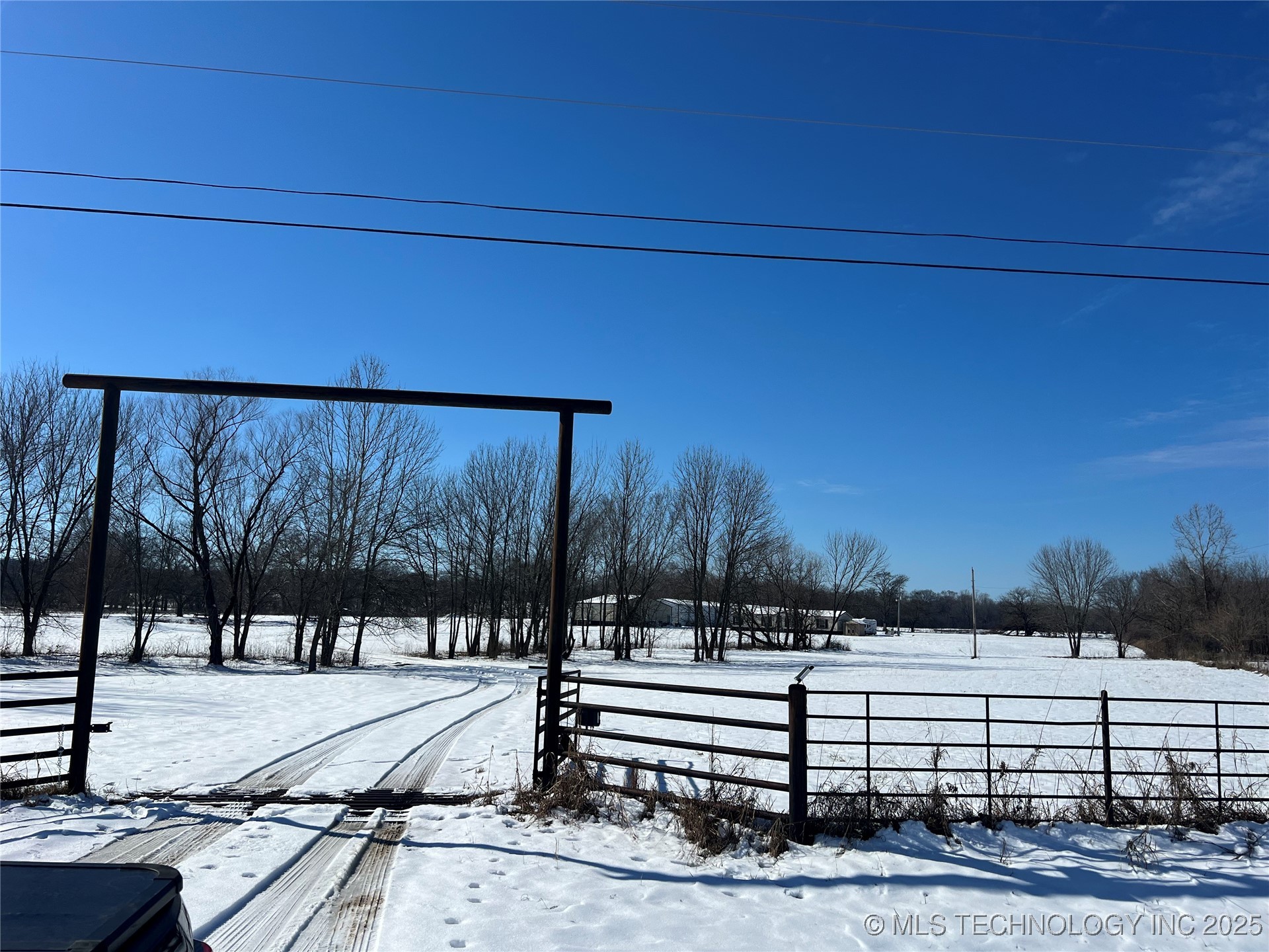 7265 N Hwy 64 Property Photo
