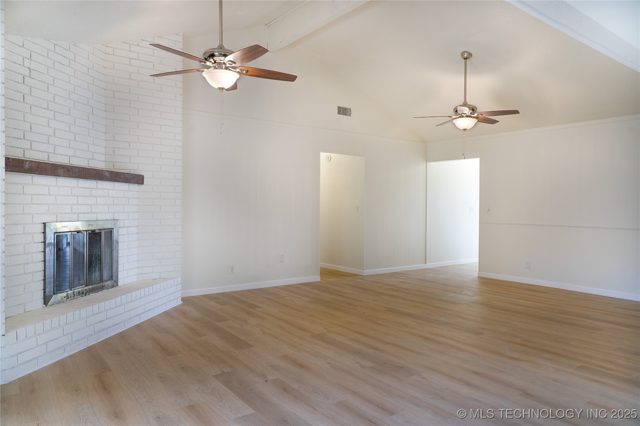 12514 E 38th Street Property Photo 10