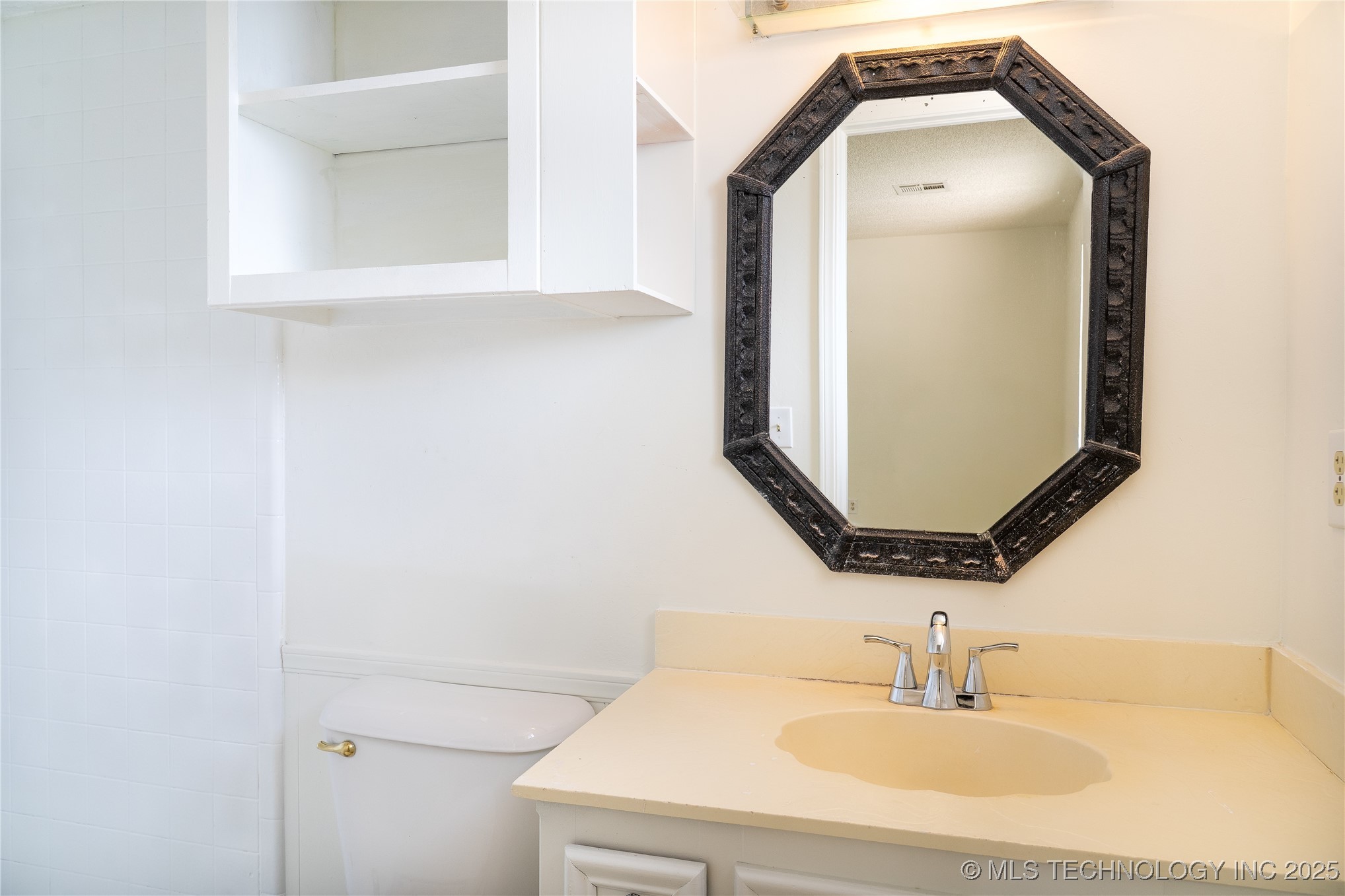 12514 E 38th Street Property Photo 15