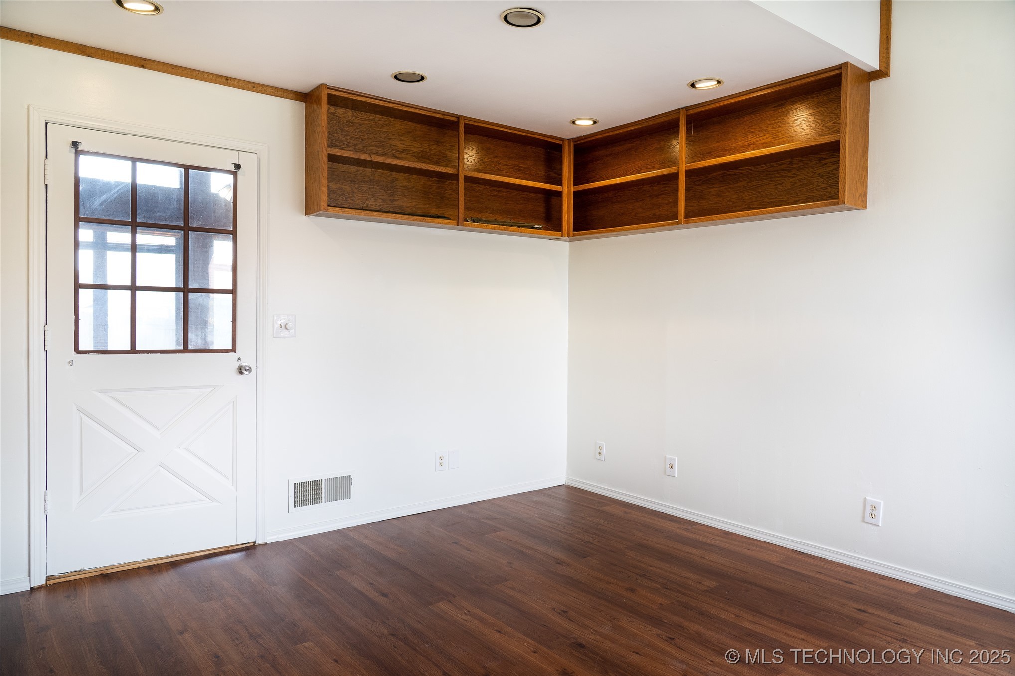 12514 E 38th Street Property Photo 20