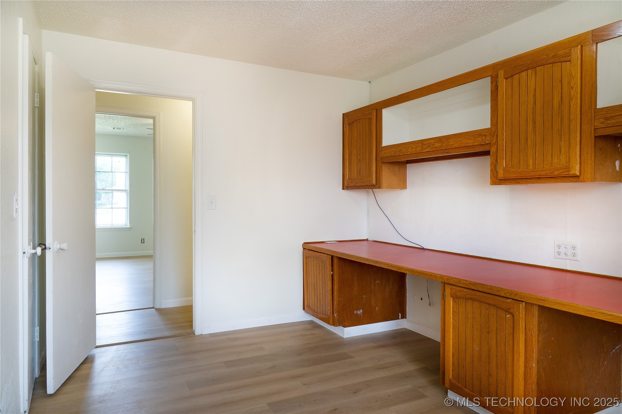 12514 E 38th Street Property Photo 23