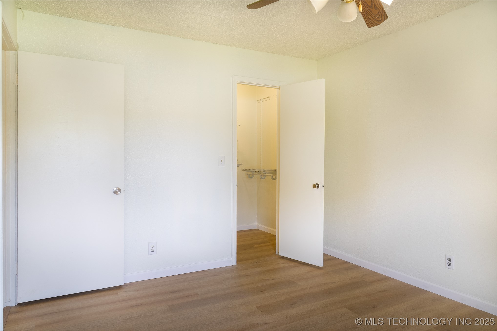 12514 E 38th Street Property Photo 27