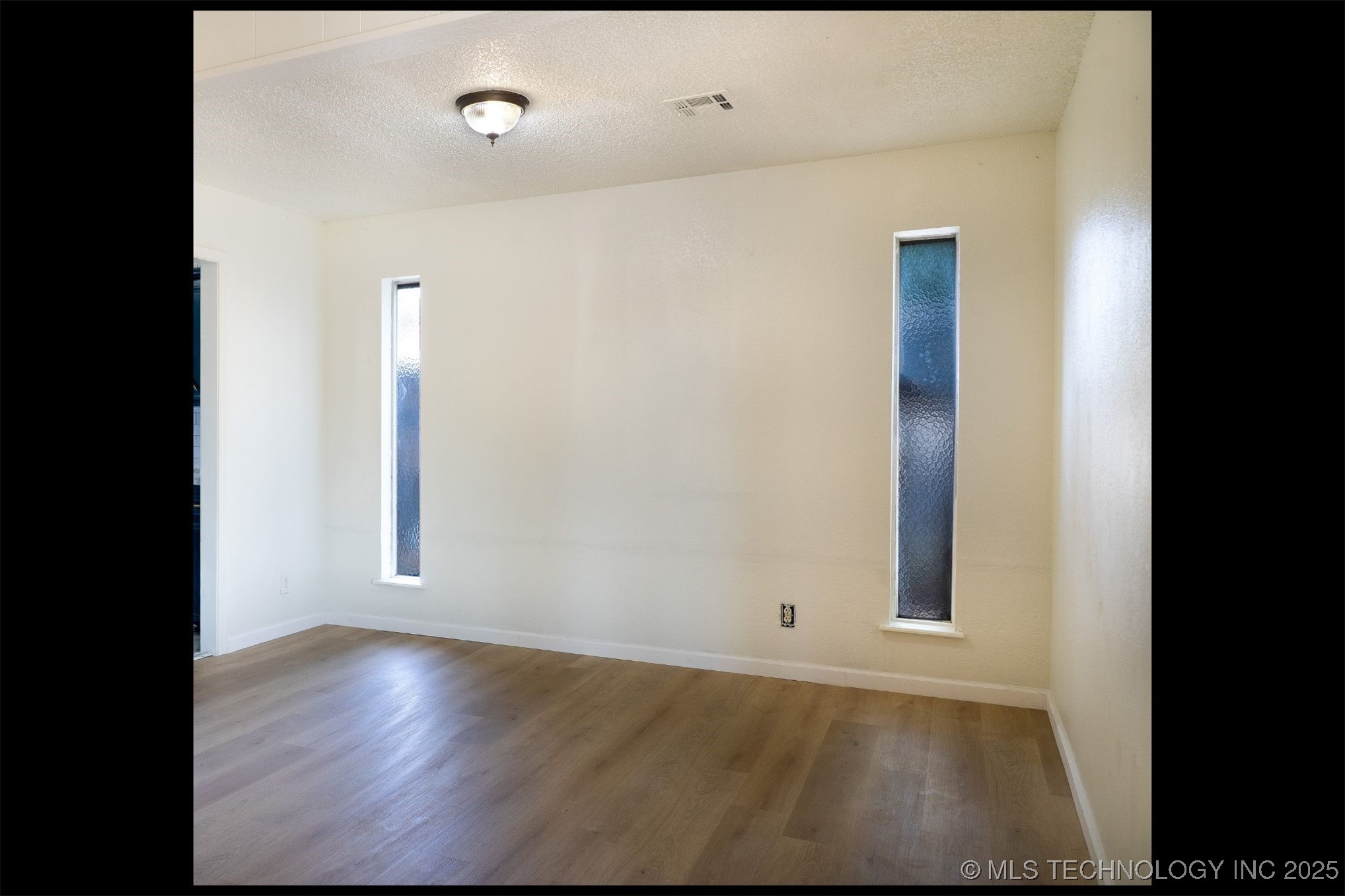 12514 E 38th Street Property Photo 29