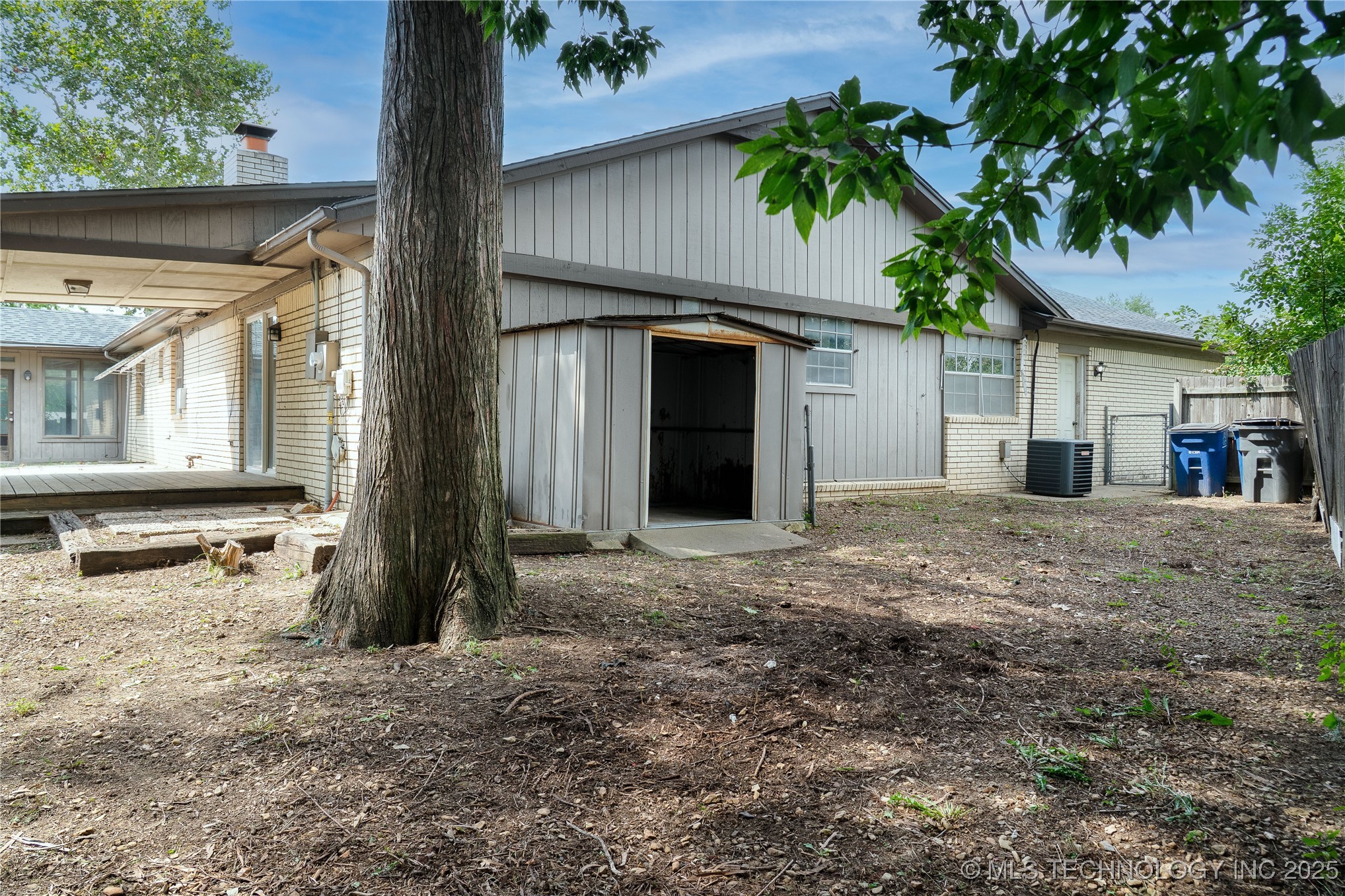 12514 E 38th Street Property Photo 30