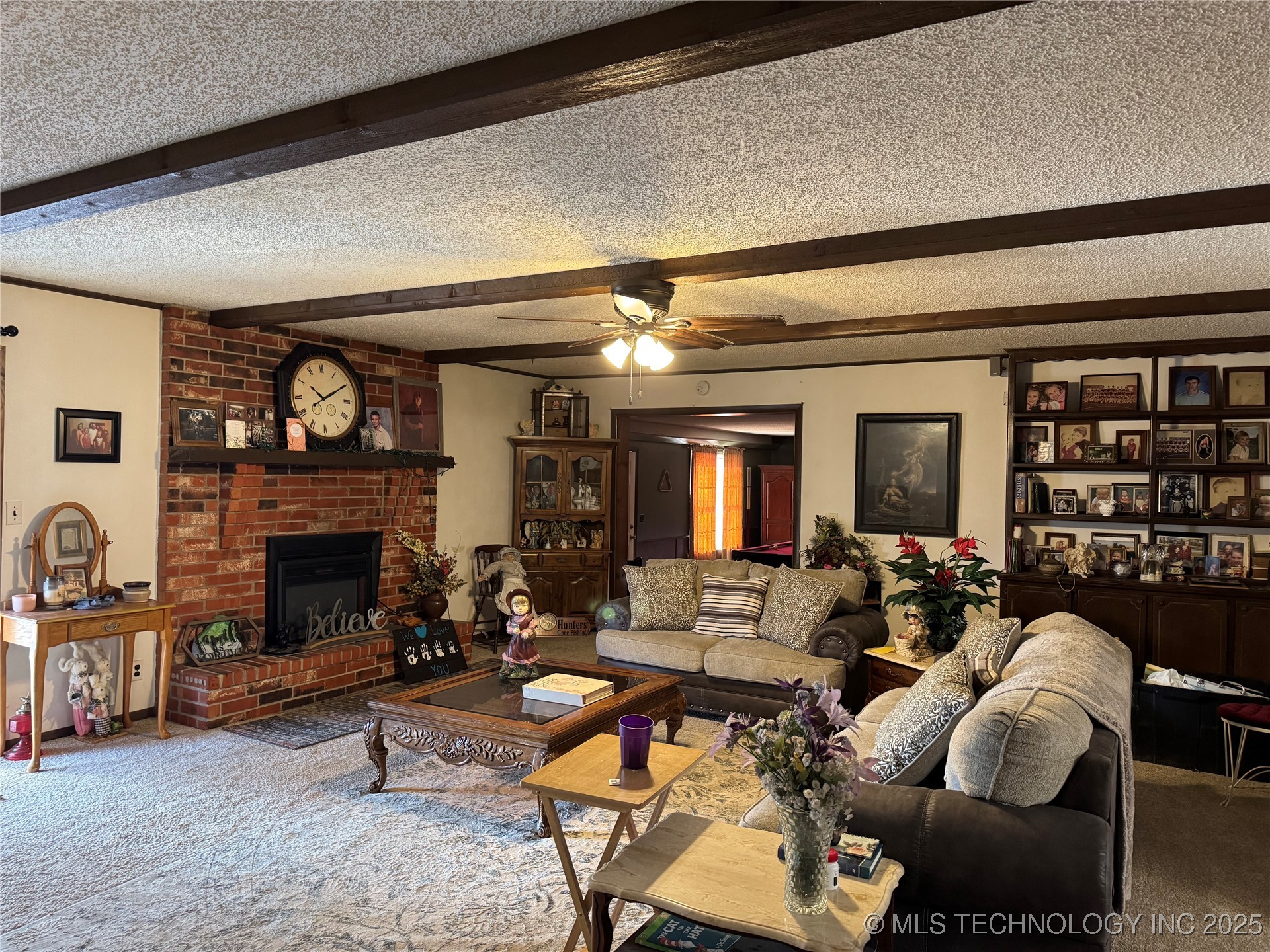 909 E Woods Court Property Photo 7
