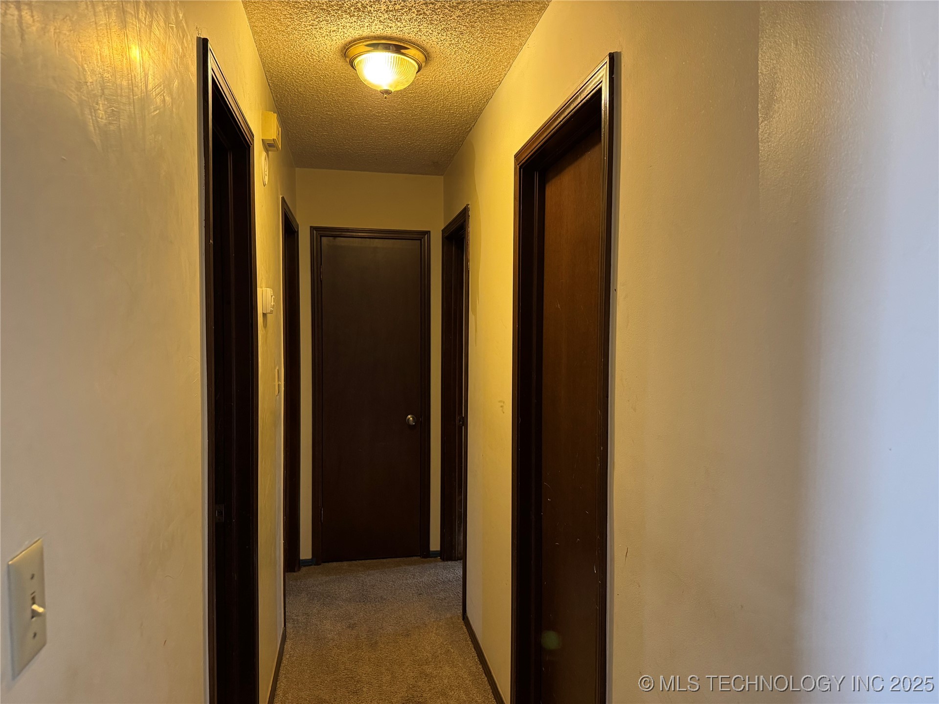 909 E Woods Court Property Photo 15