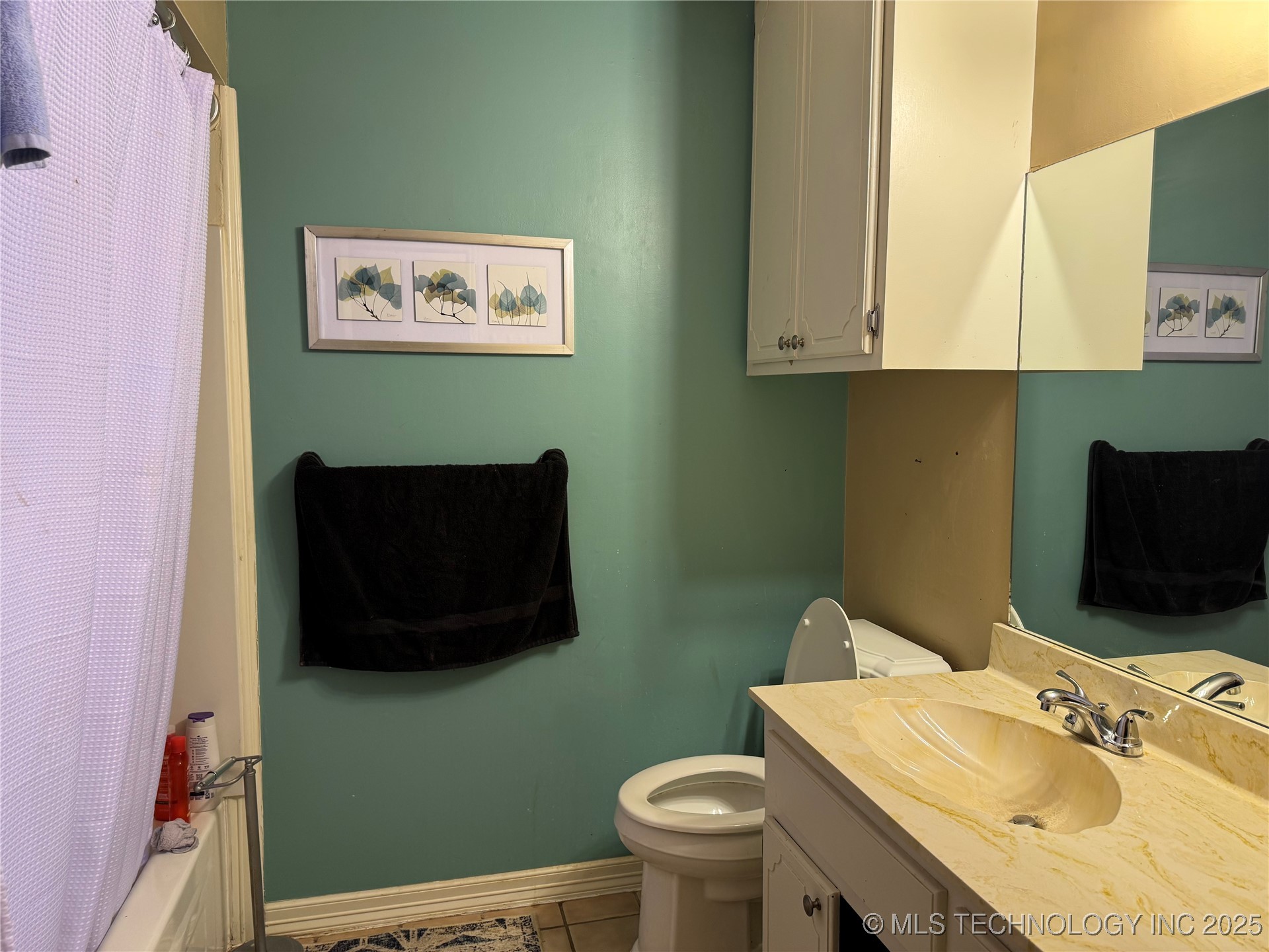 909 E Woods Court Property Photo 16
