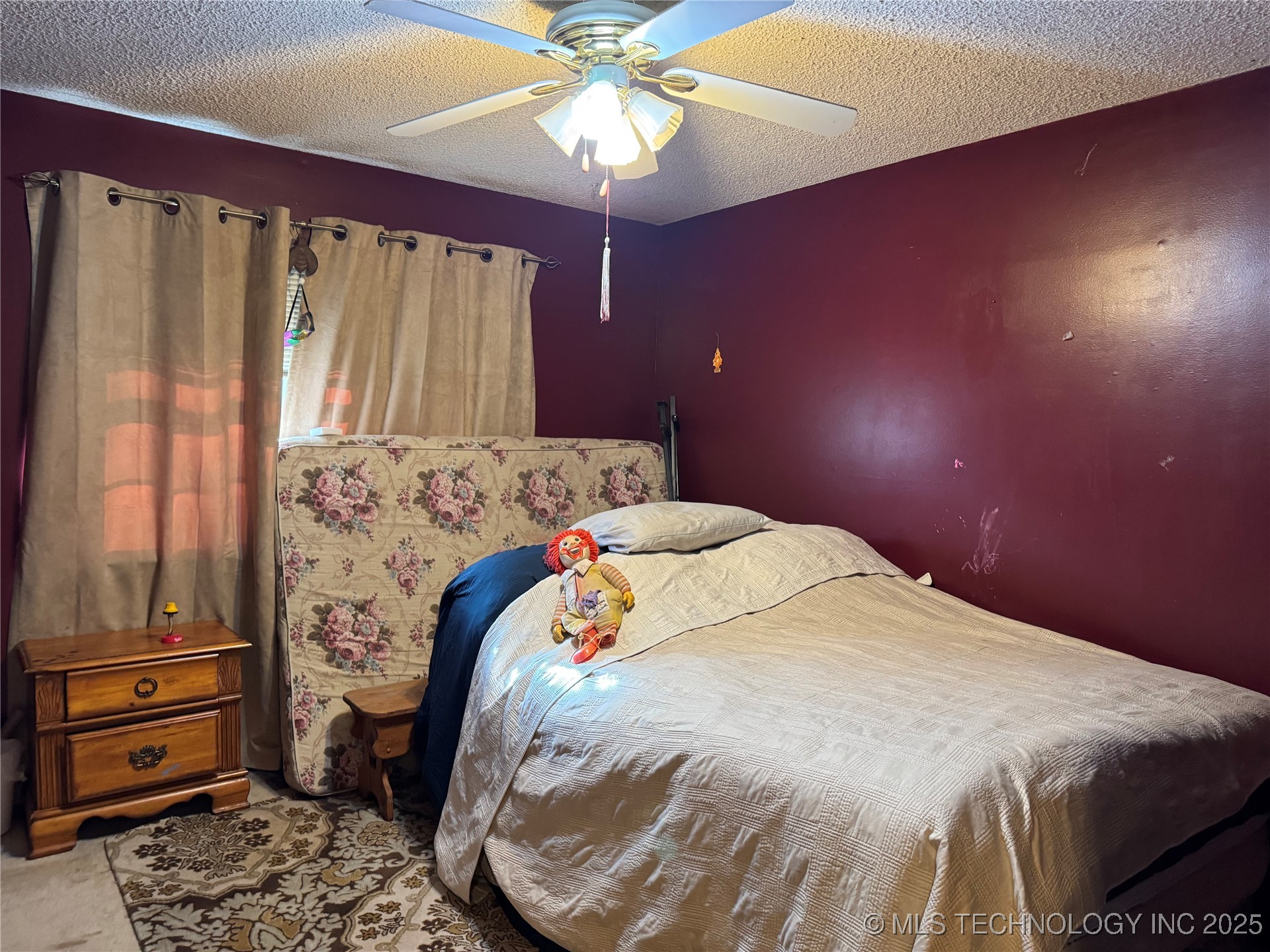 909 E Woods Court Property Photo 24