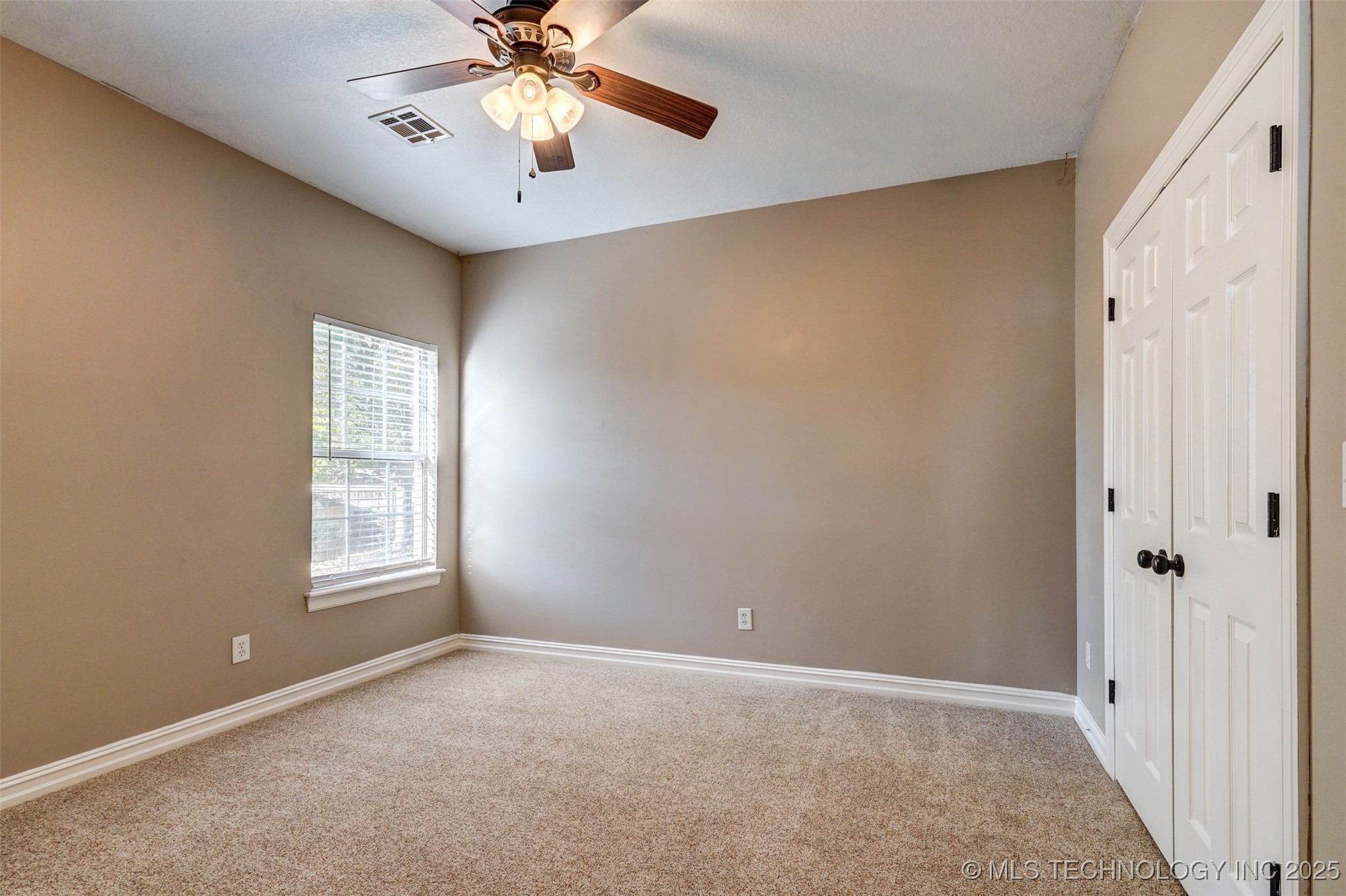 1016 S Cypress Avenue Property Photo 13