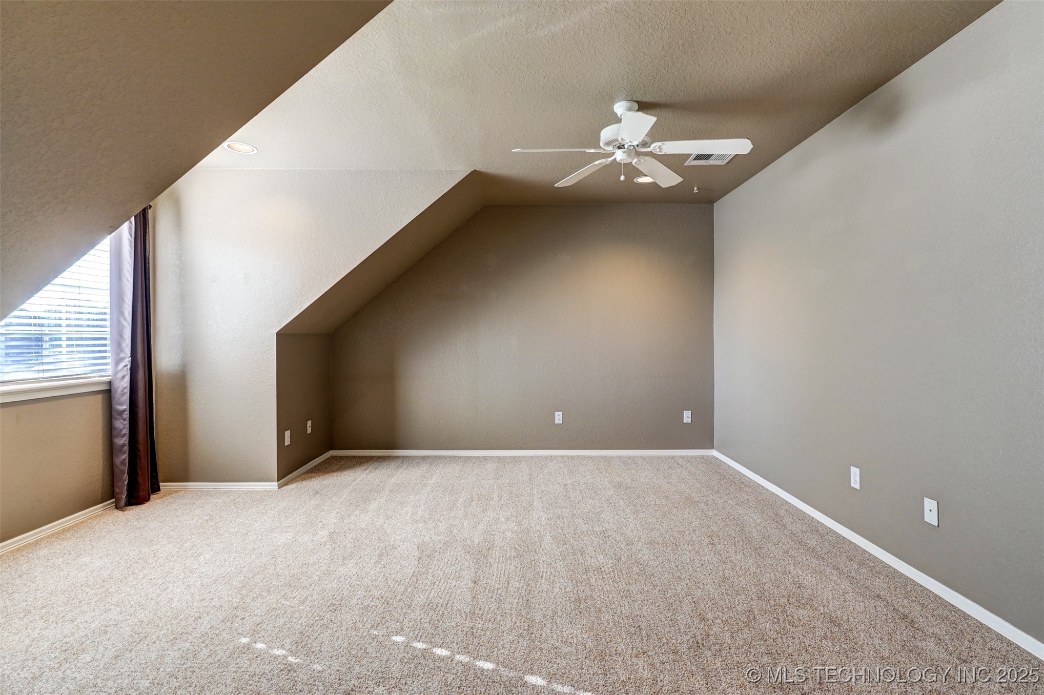 1016 S Cypress Avenue Property Photo 14