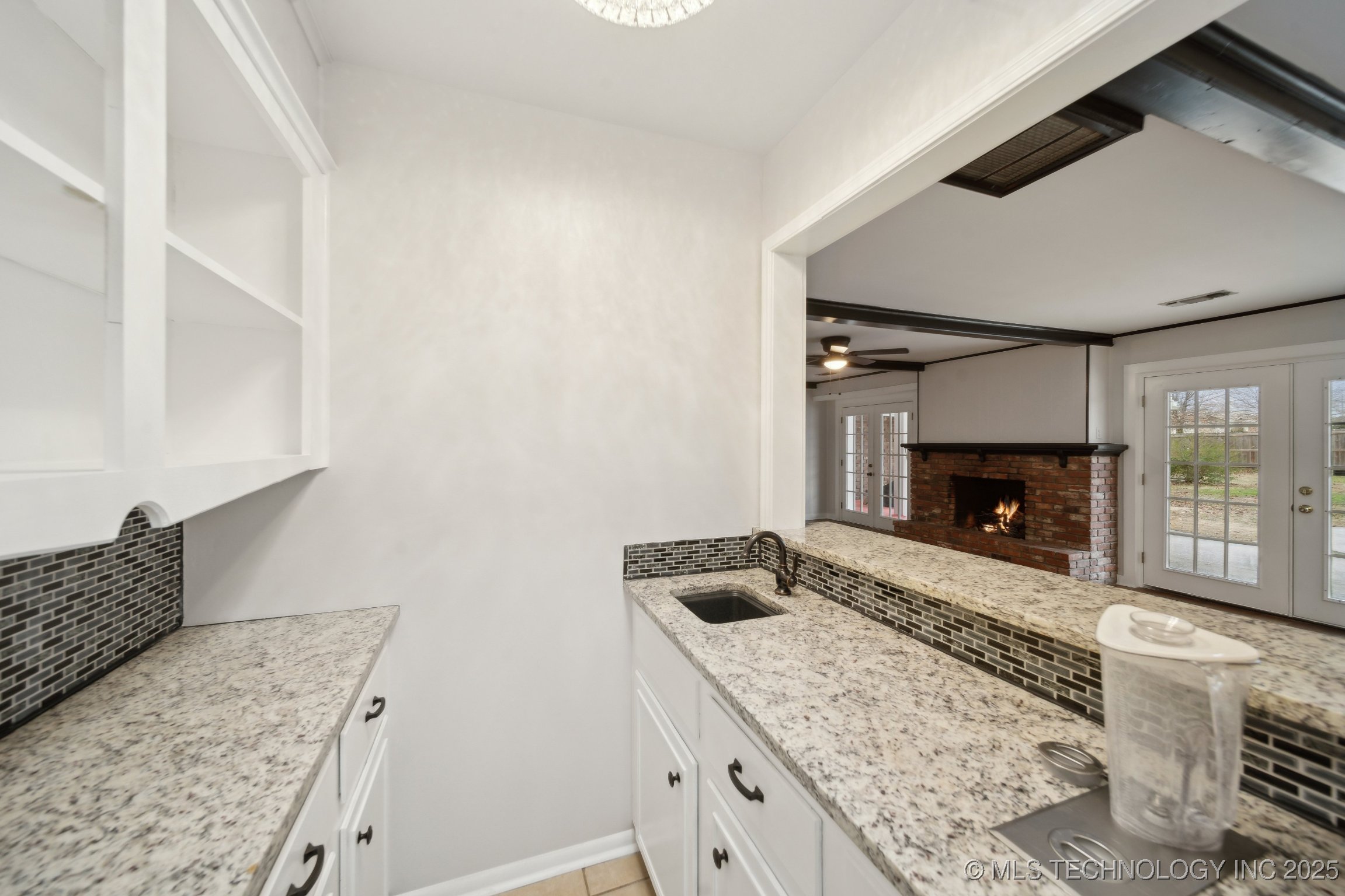 4748 S Hudson Place Property Photo 10