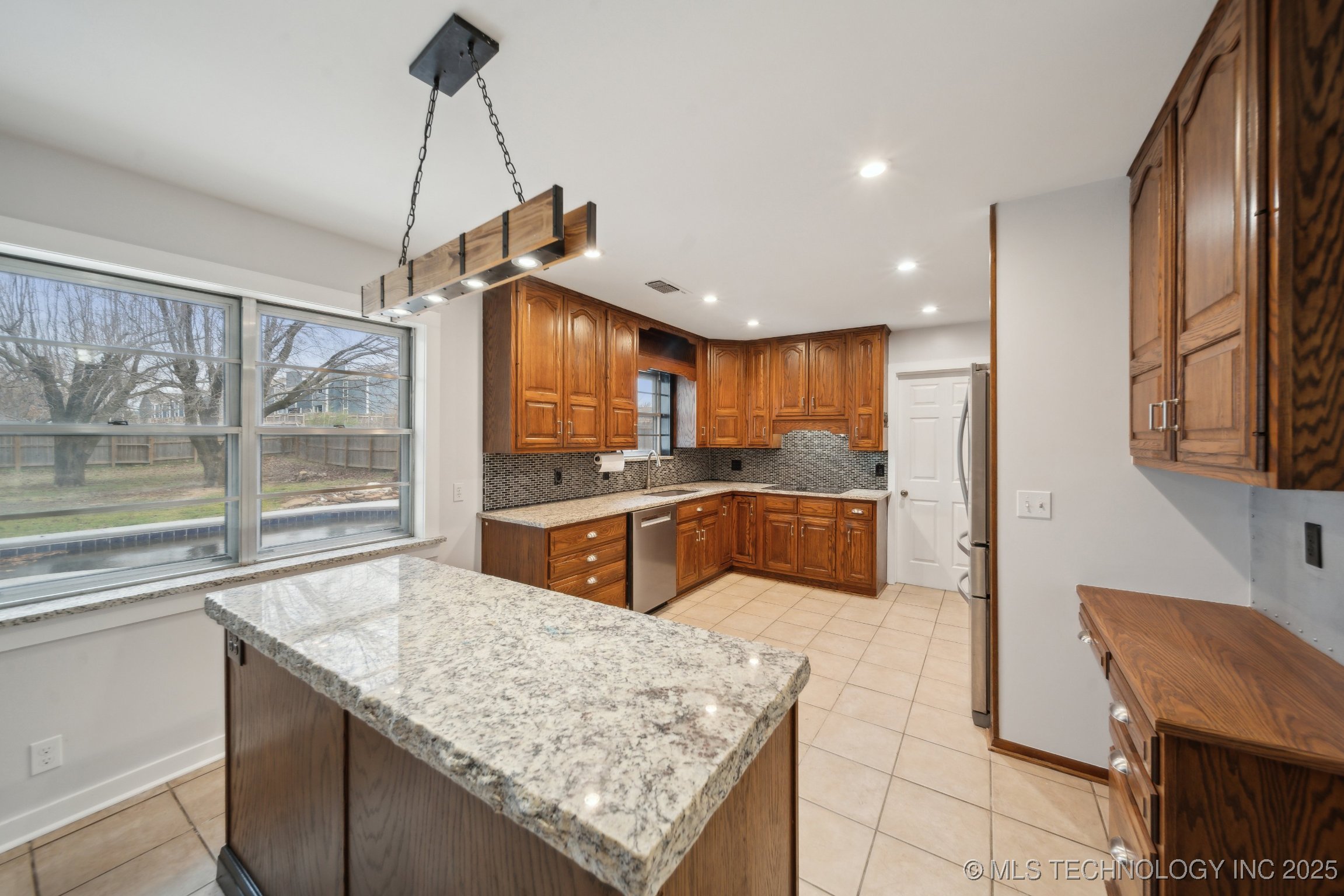 4748 S Hudson Place Property Photo 11