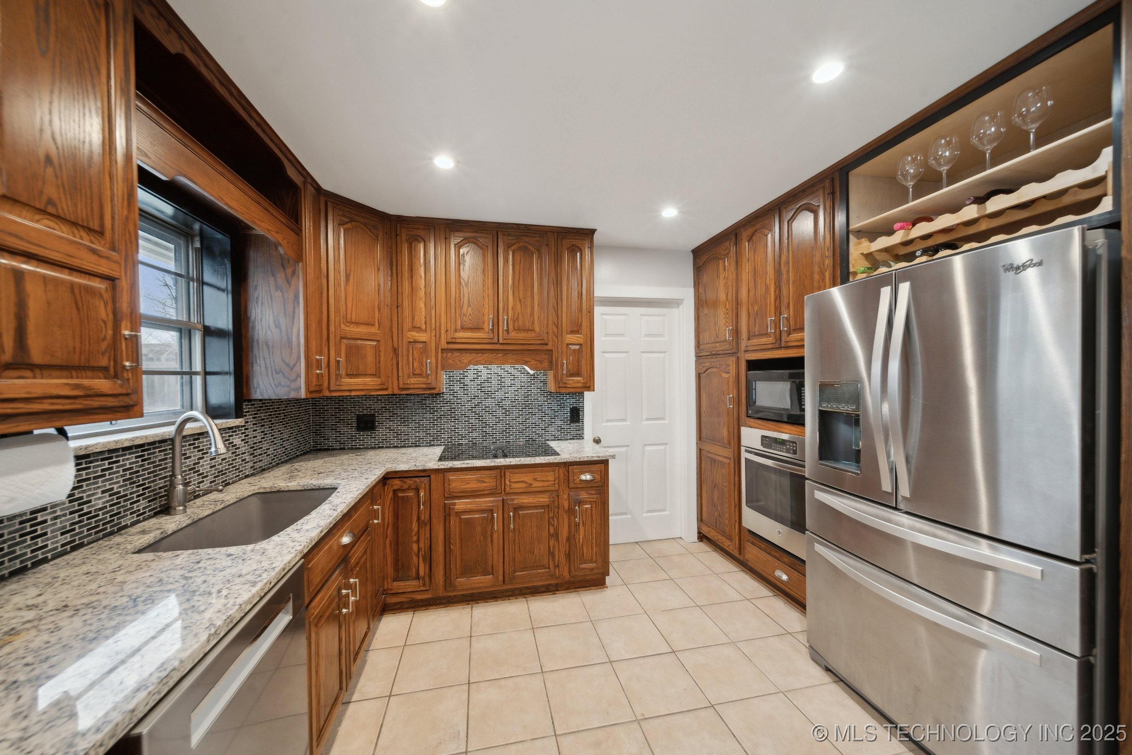 4748 S Hudson Place Property Photo 14