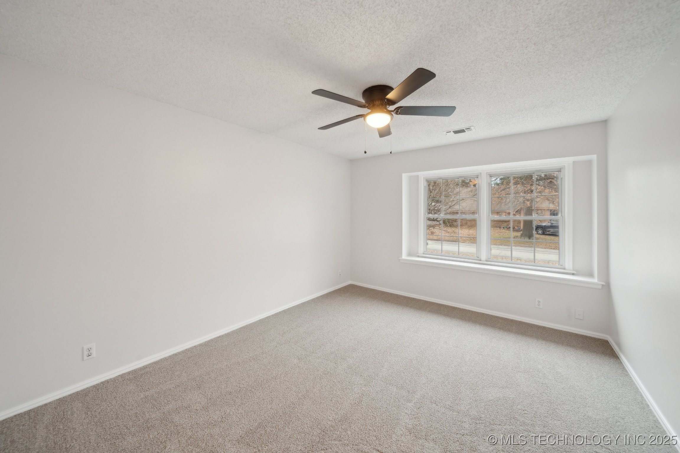 4748 S Hudson Place Property Photo 17