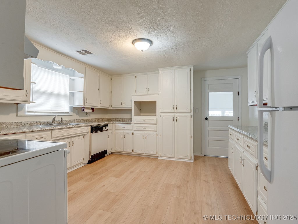 38210 Fundis Property Photo 32