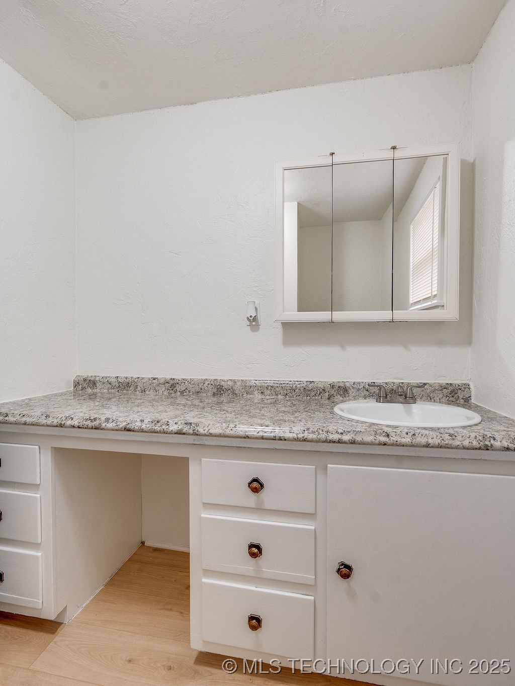 38210 Fundis Property Photo 42